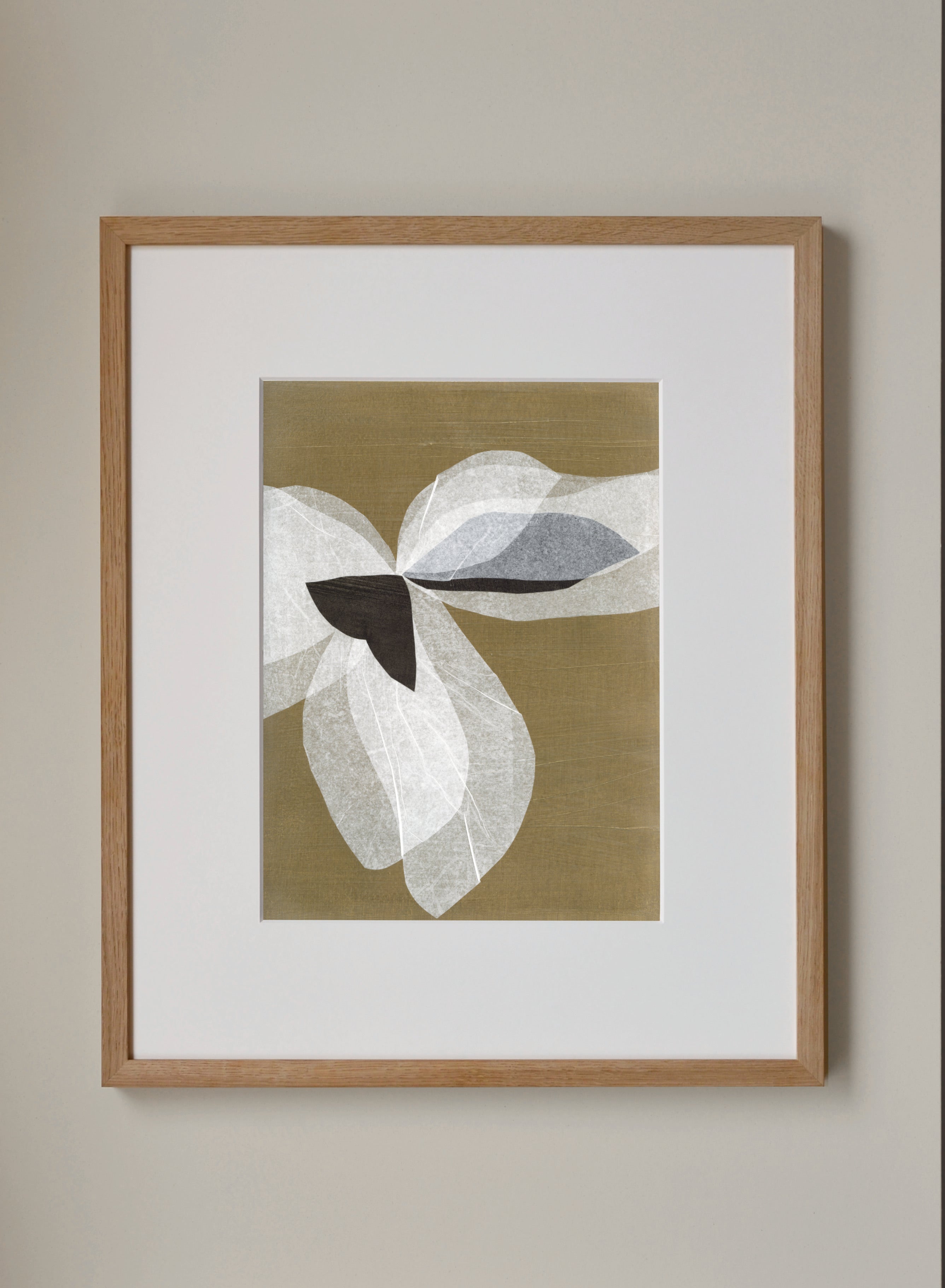 Silent Flower — side angle
