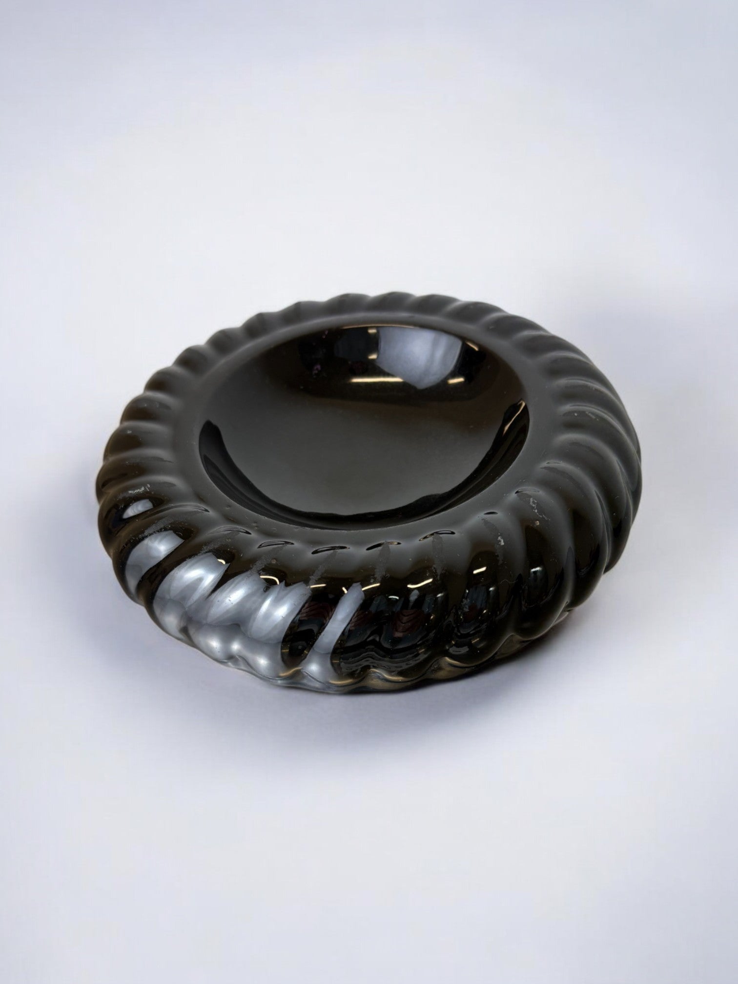 Tommaso Barbi black Ceramic Ashtray or vide-poches, Italy, 1970s — detail view
