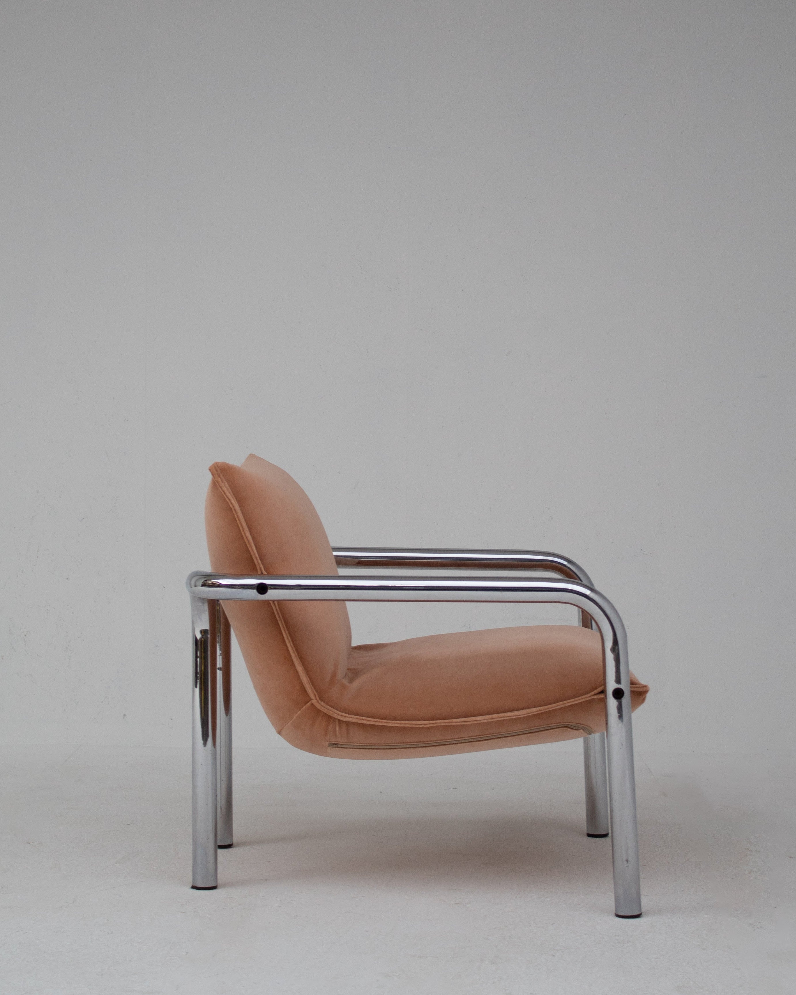 Vintage Lounge Chair in Metal and Velvet