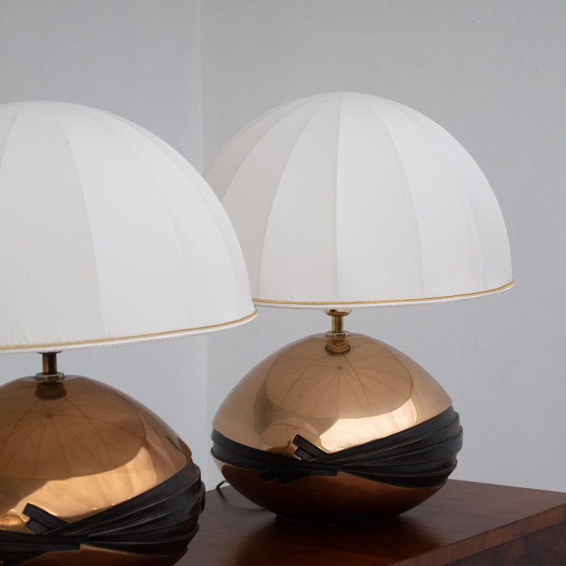 Brass Table Lamps in Fabric and Textile by Esa Fedrigolli for Esart — close-up of polished brass base with white shade
