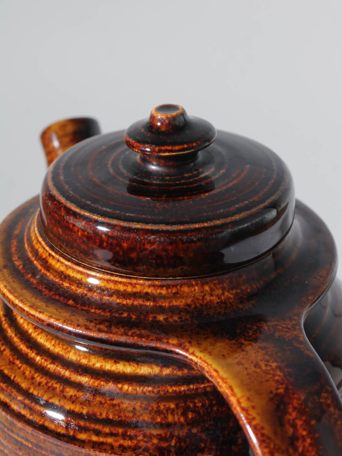 Ulla Procopé, Göran Bäck "Kaarna" Ceramic Glazed Teapot — top view highlighting rich brown glaze