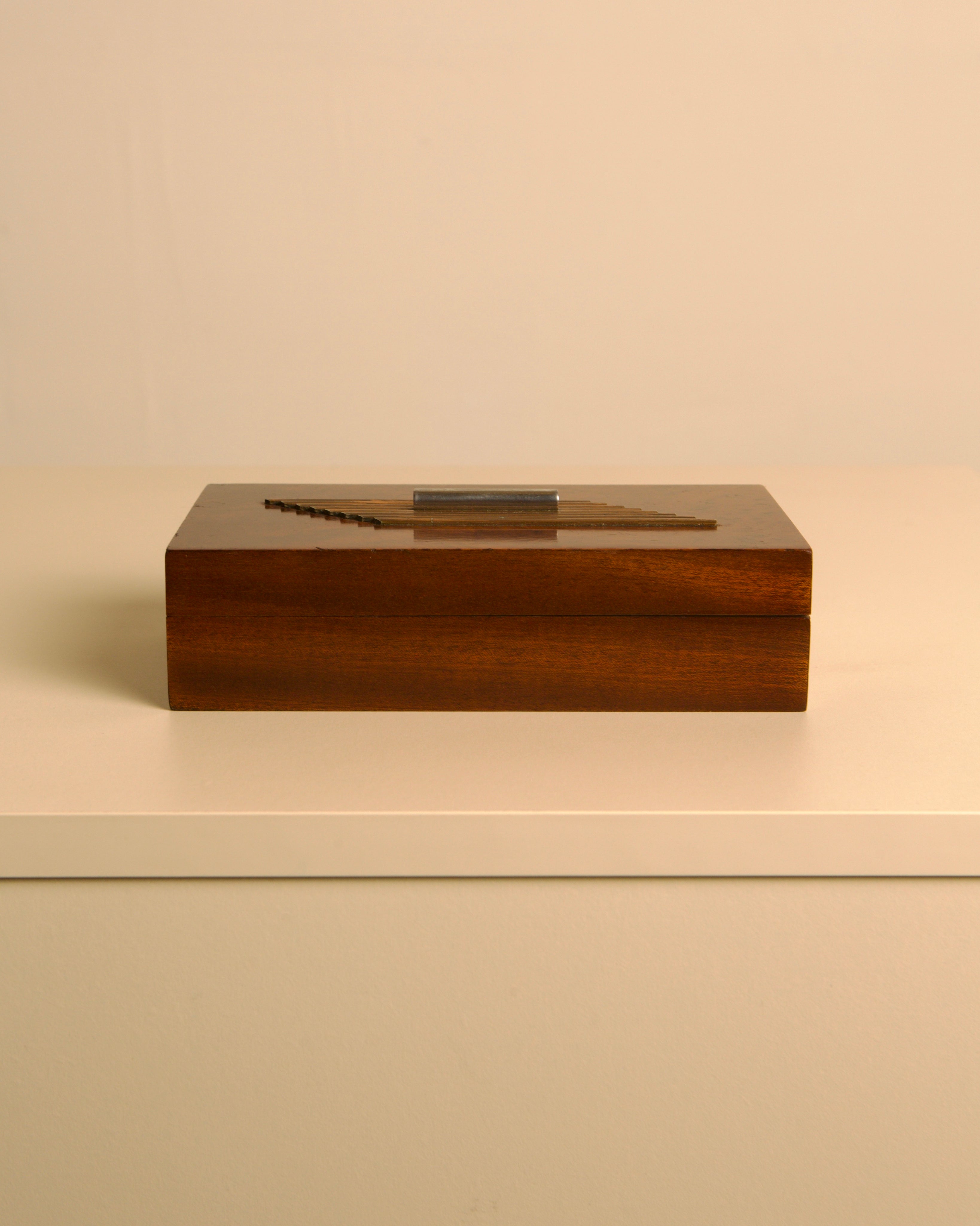 Italian Art Deco Box in wood and silver, 1930s — side view highlighting wooden texture