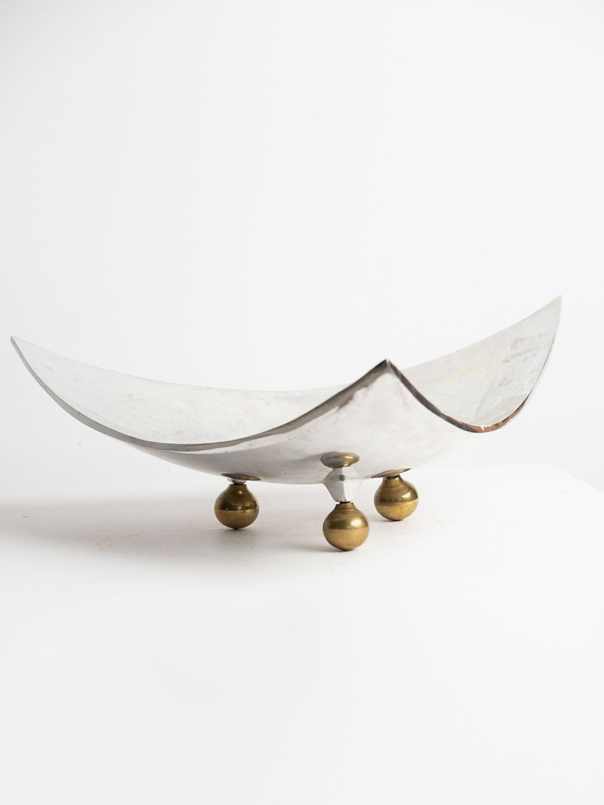 Large Four-Point Centrepiece Bowl in Aluminium on Three Brass Ball Feet, circa 1970s to 1980s — side angle