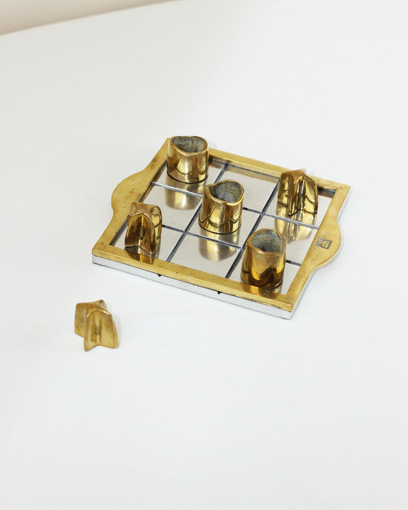 TRES EN RAYA BRUTALISTA by Boga Avante Shop | The Oblist — brass and stone game set