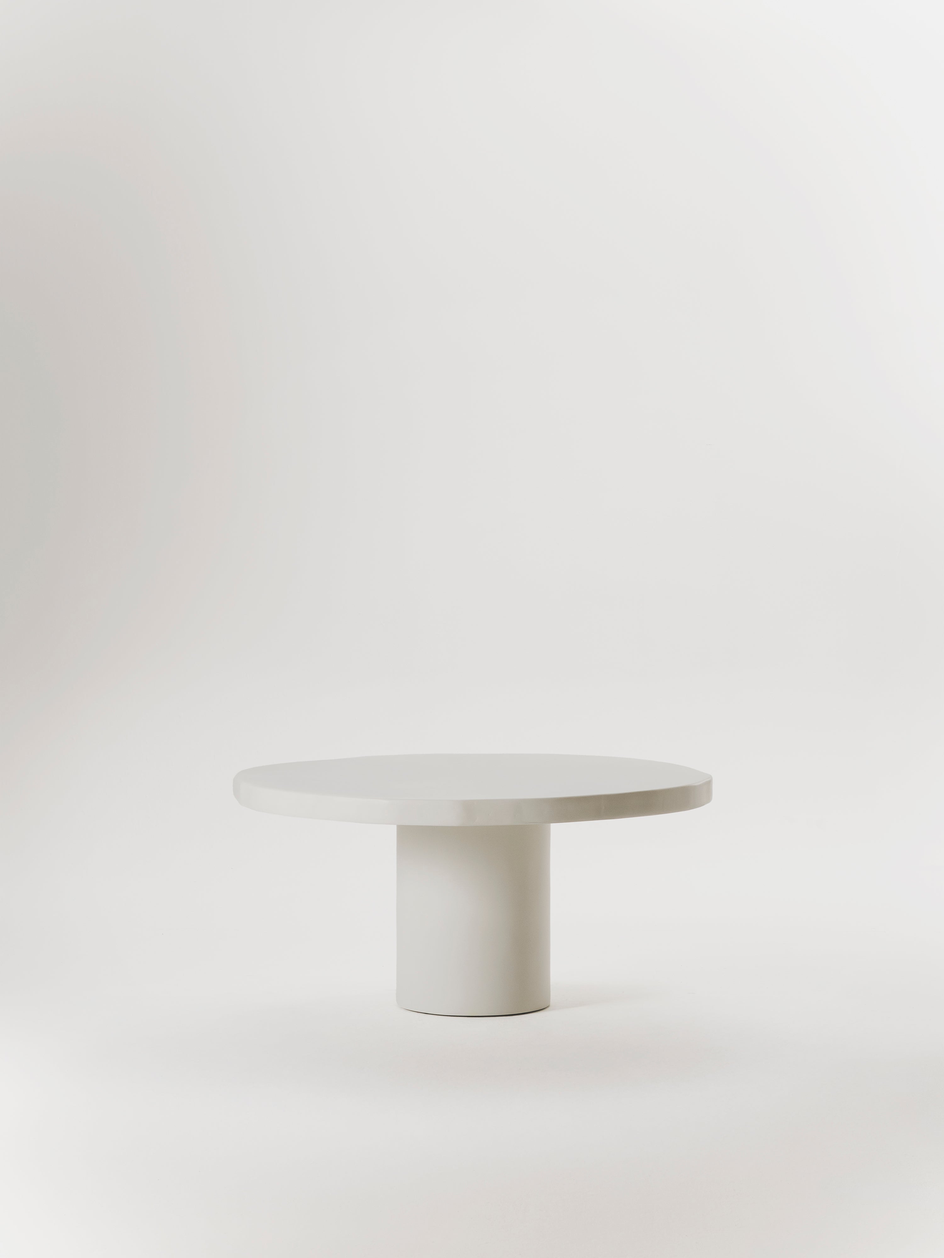 Ude dining table — detail view