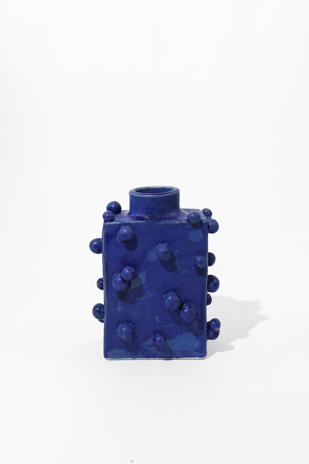 Ceramic Vase Sphères - Small azurite — close-up