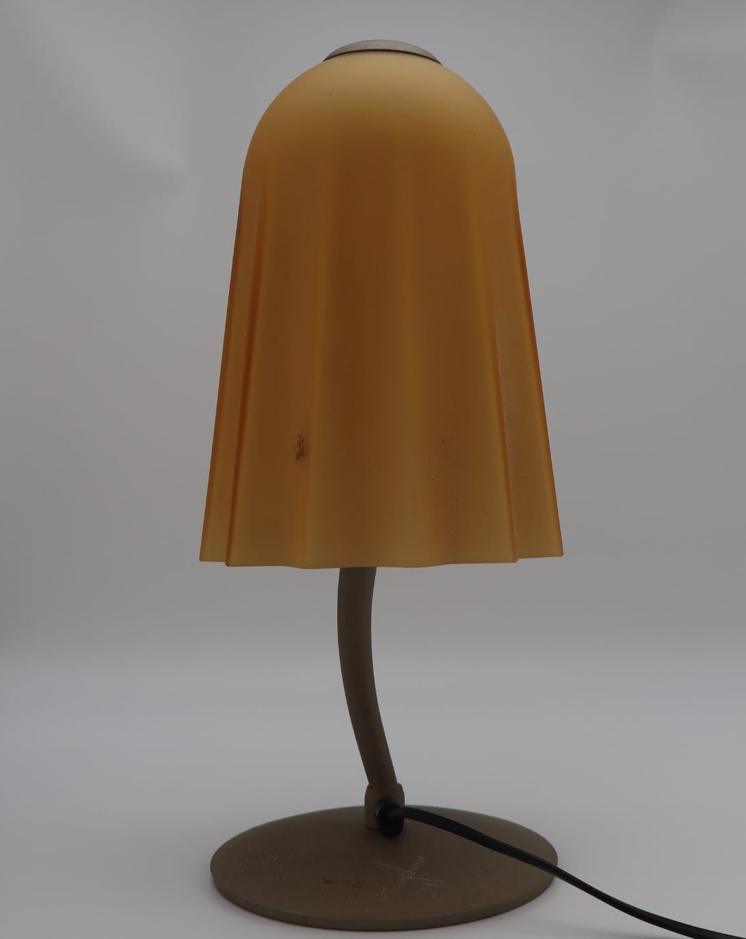 Murano 'Fazzoletto' Opaline Table Lamp by Vetreria LAG – 1980s — side angle showing yellow opaline shade and base