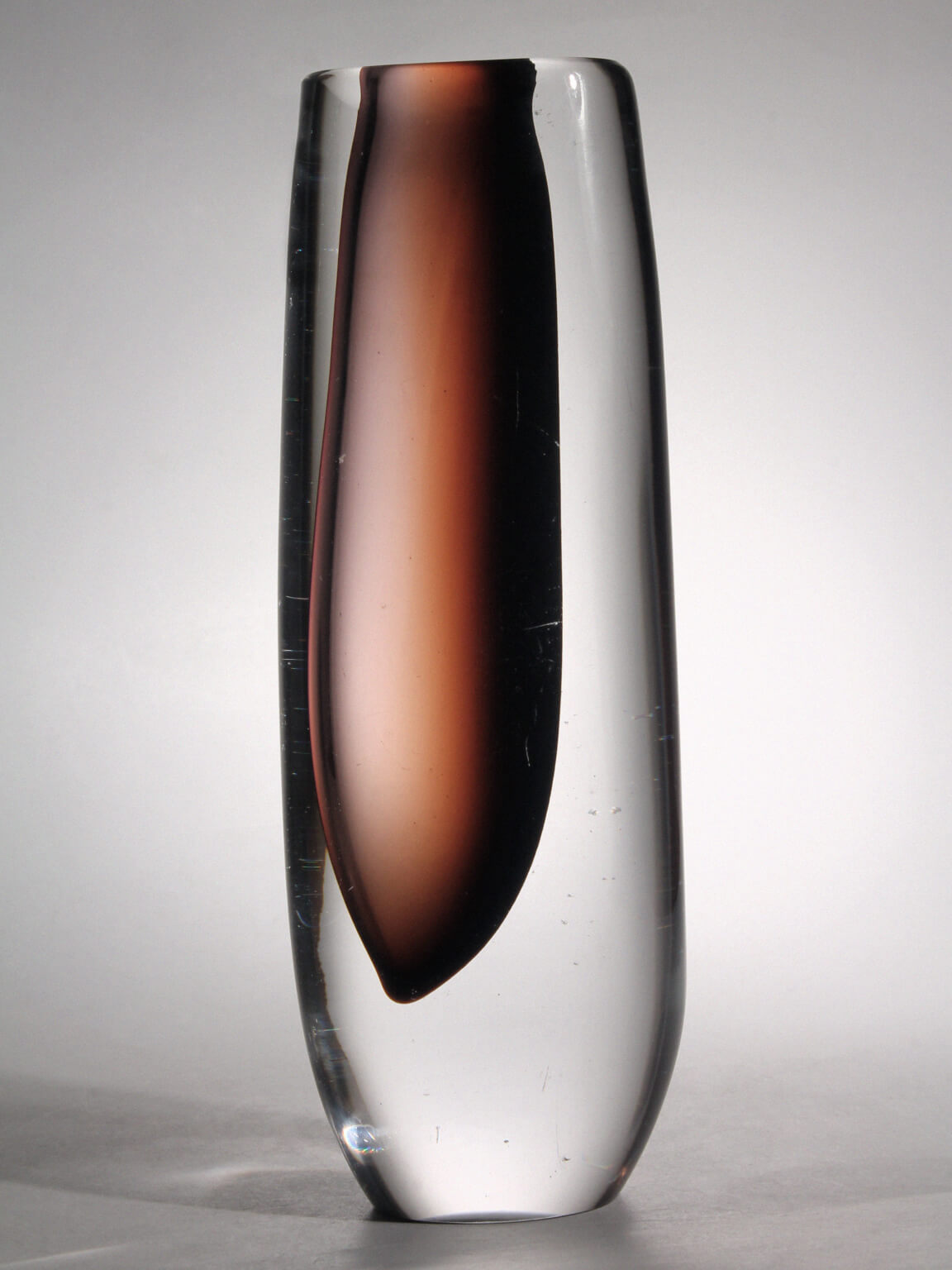 Vicke Lindstrand Sommerso Glass Vase In Clear And Brown, For Kosta Boda, 1960s, Signed — detail view