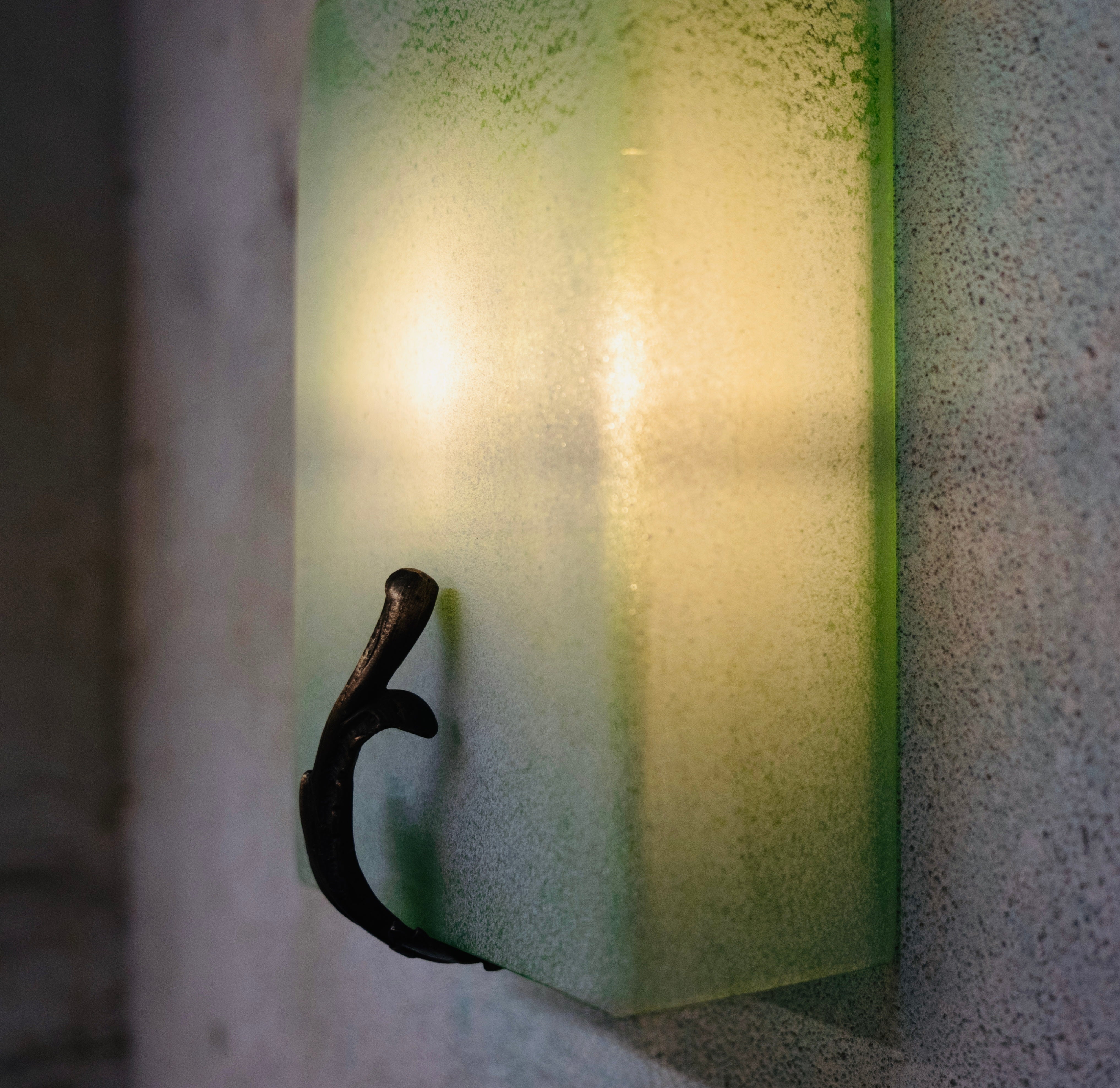The Amarantos Sconce