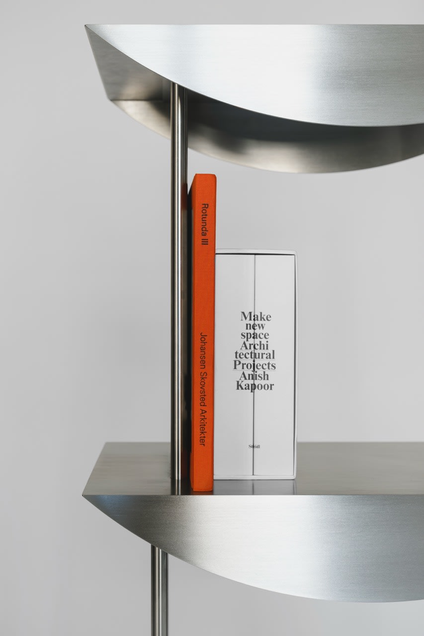 Etagère — side angle