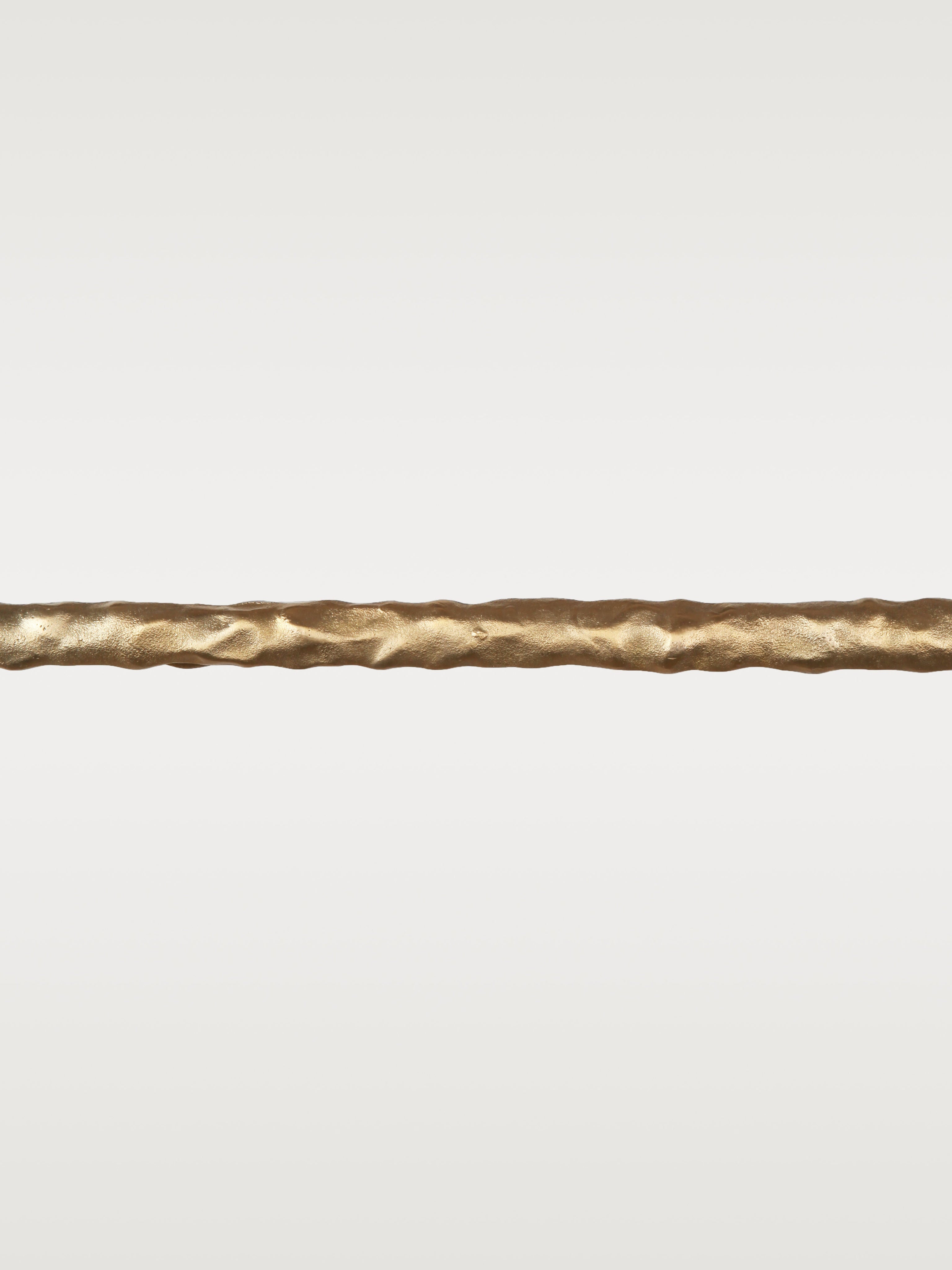 Aria Linear Light — close-up