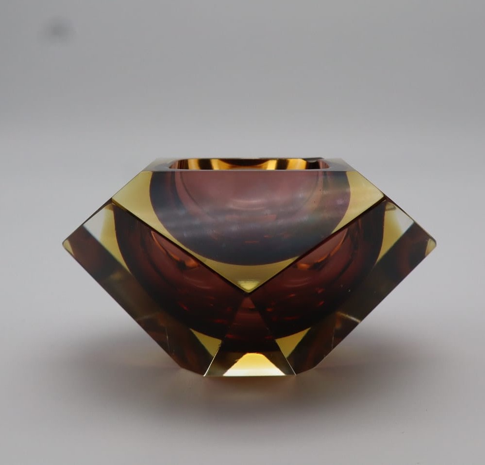 Diamond Murano Glass ashtray by Flavio Poli for Seguso 60's — side angle highlighting amber and yellow glass