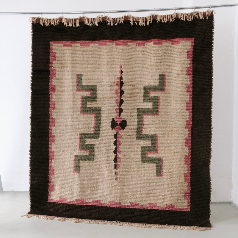 Large Art Deco Wool Rya Rug, Sweden, 1940s — close-up of intricate geometric pattern