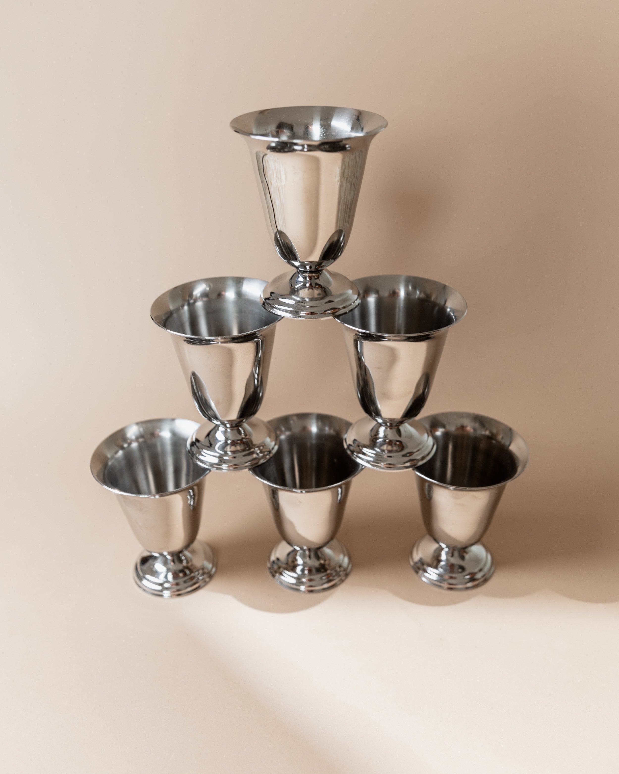 Ensemble de 6 tasses en acier inoxydable, design Italie années 1970