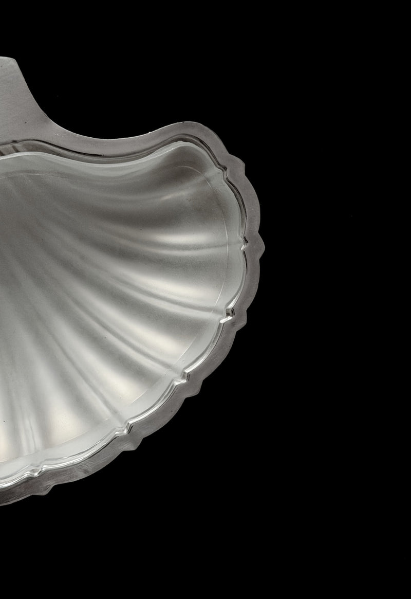 Shell shaped Butter Dish in Glass and Metal — close-up of glass interior detail