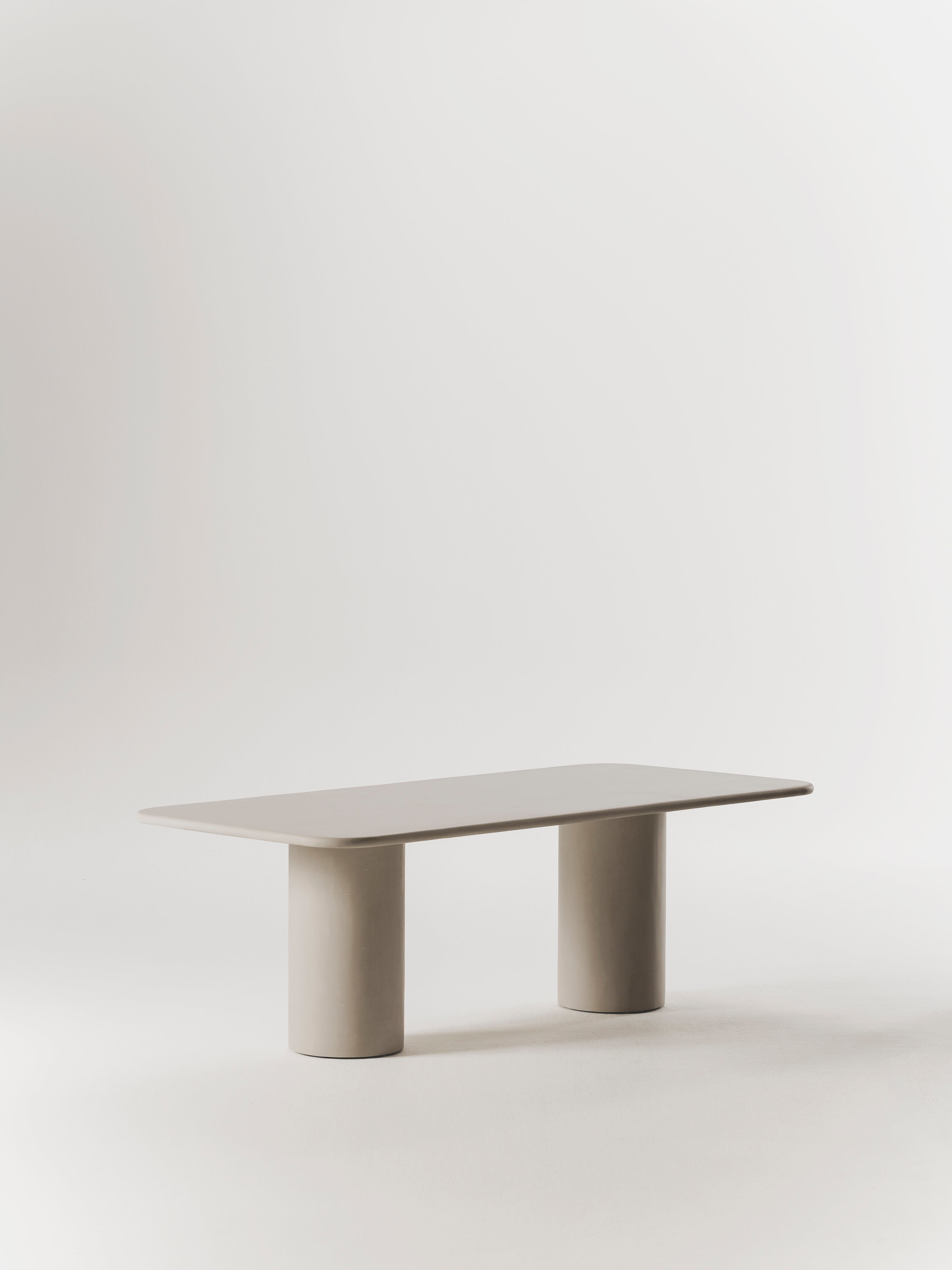 Julinha Dining Table — side angle