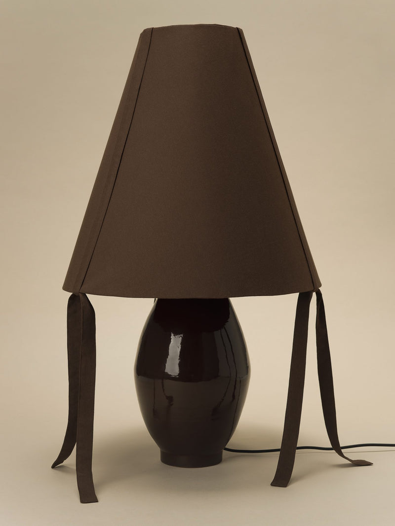 Grande lampe en céramique marron