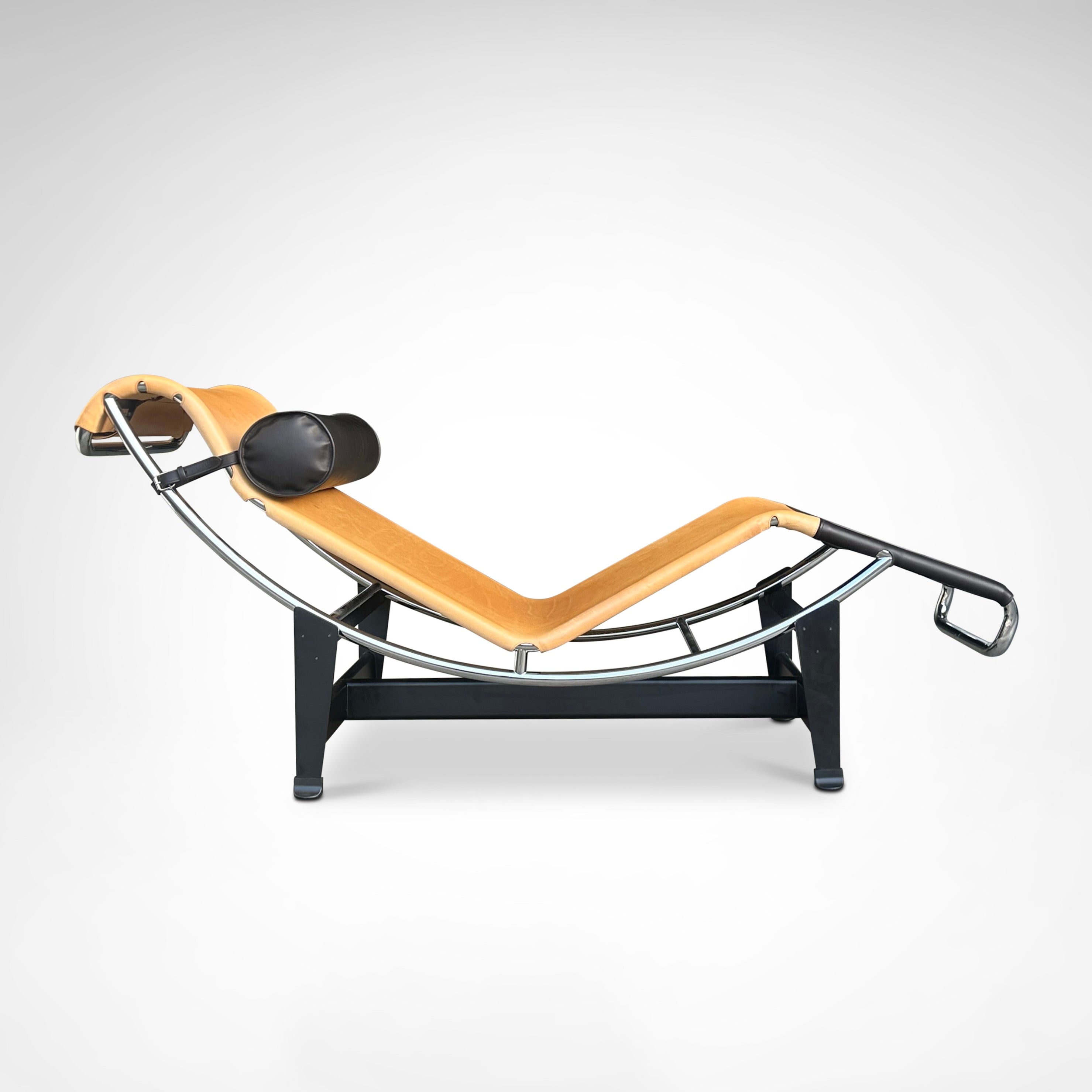  LC4 edition Louis Vuitton by Le Corbusier et al. for Cassina 2013 — detail view