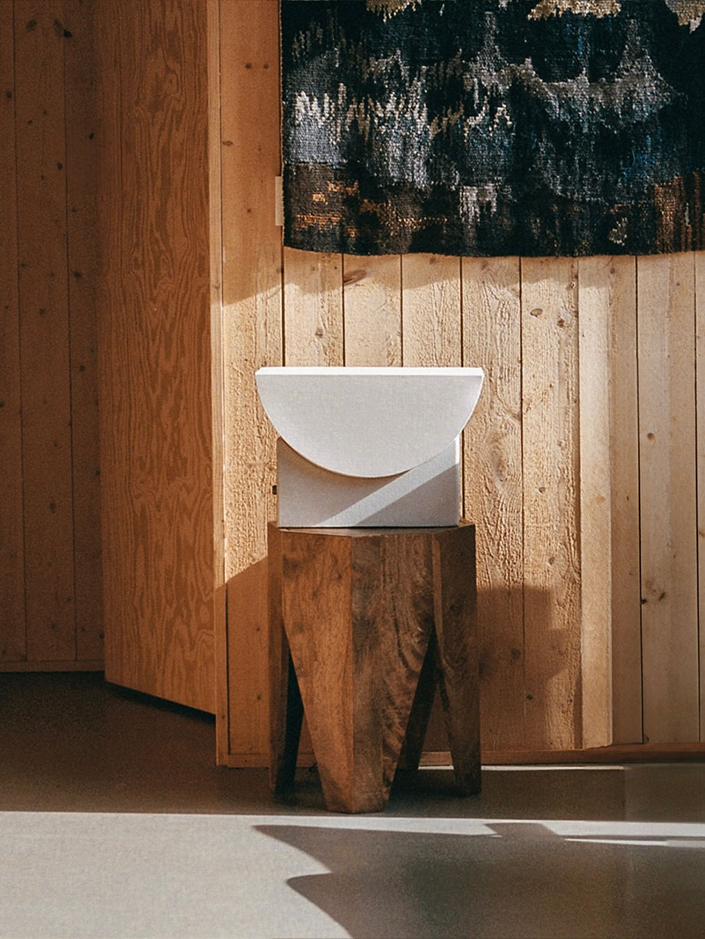 Reminder (001) – Table Lamp – Original — top view on wooden stool