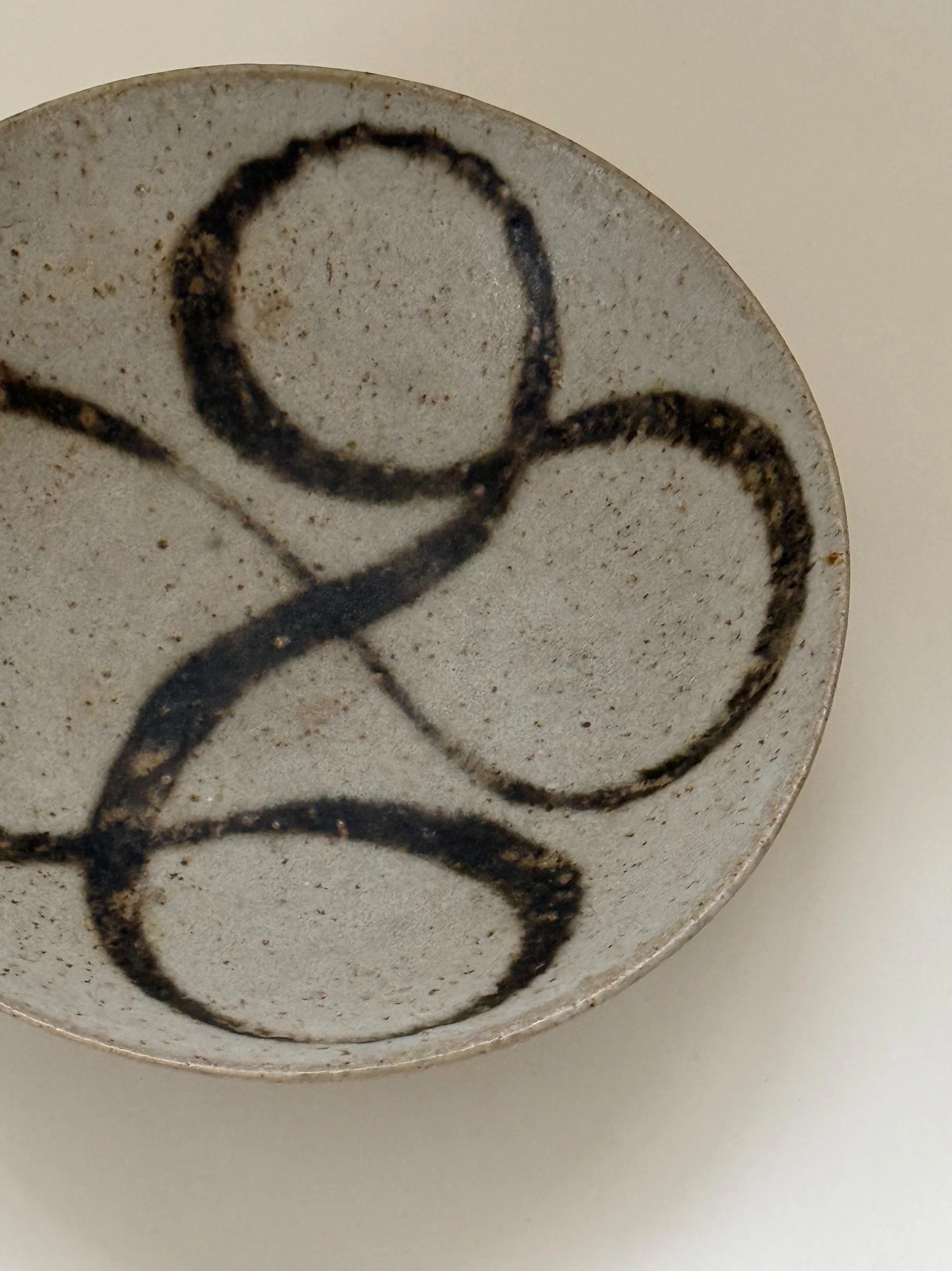 Eigil Heinrichsen Stoneware Bowl II, Denmark, 50s/60s — top view of textured ceramic surface