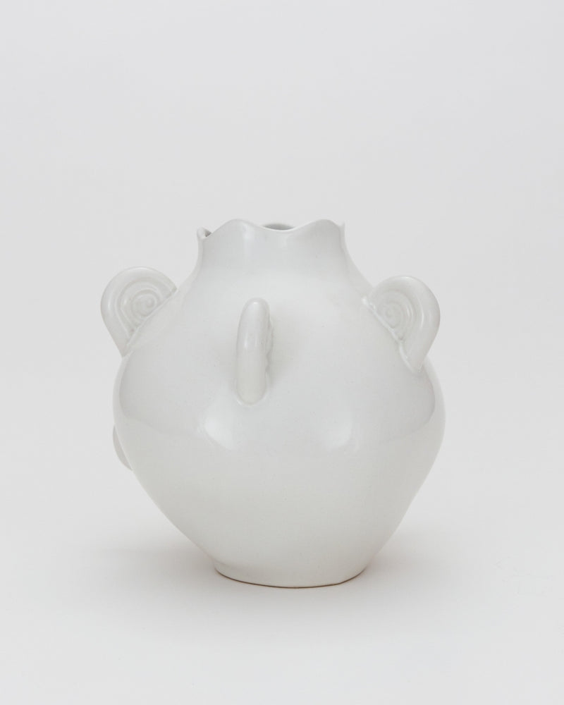 White ceramic vase with ram horns and scalloped rim by AMBELIER