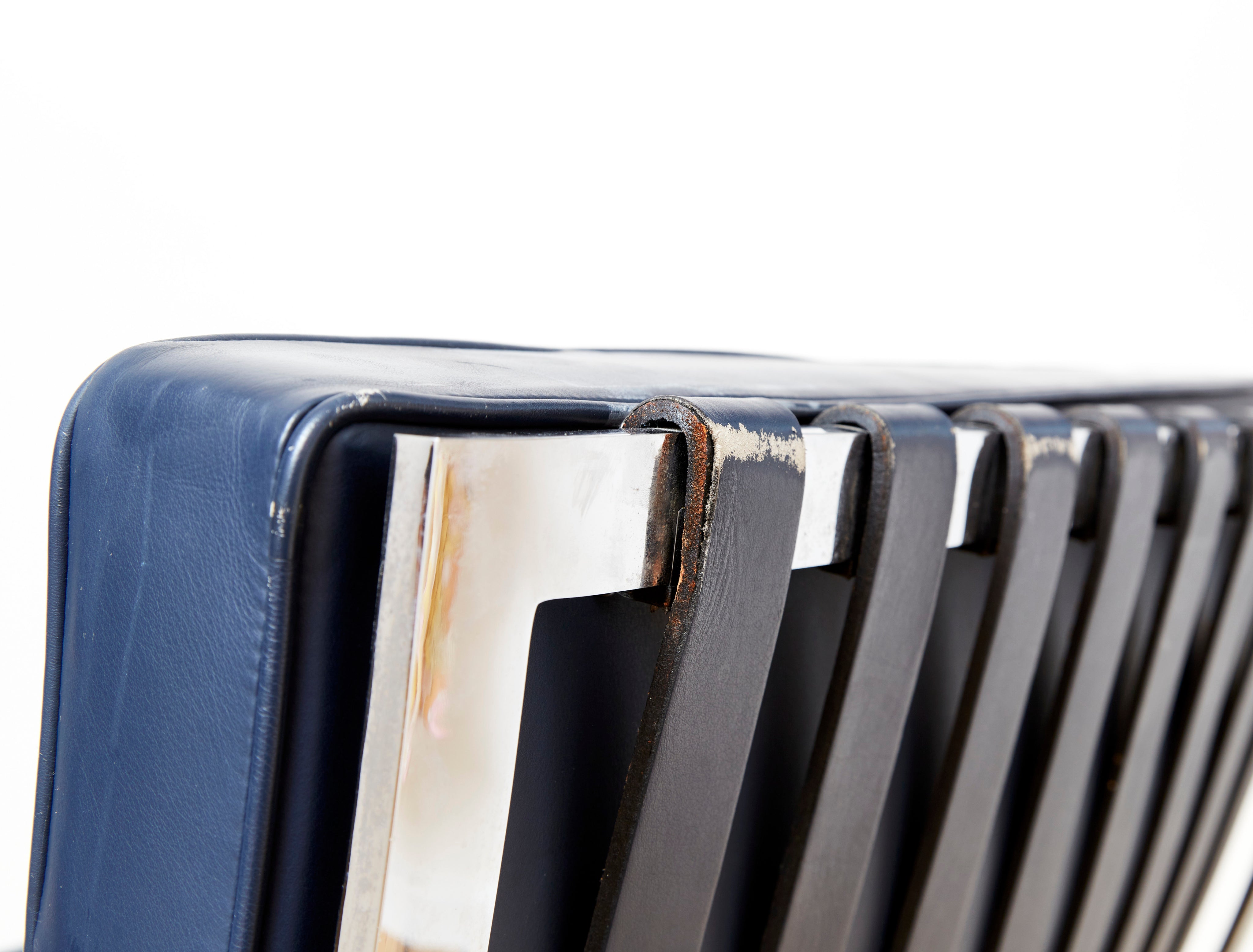 Fauteuil Lounge MR 90 Barcelona par Ludwig Mies Van Der Rohe pour Knoll Inc.