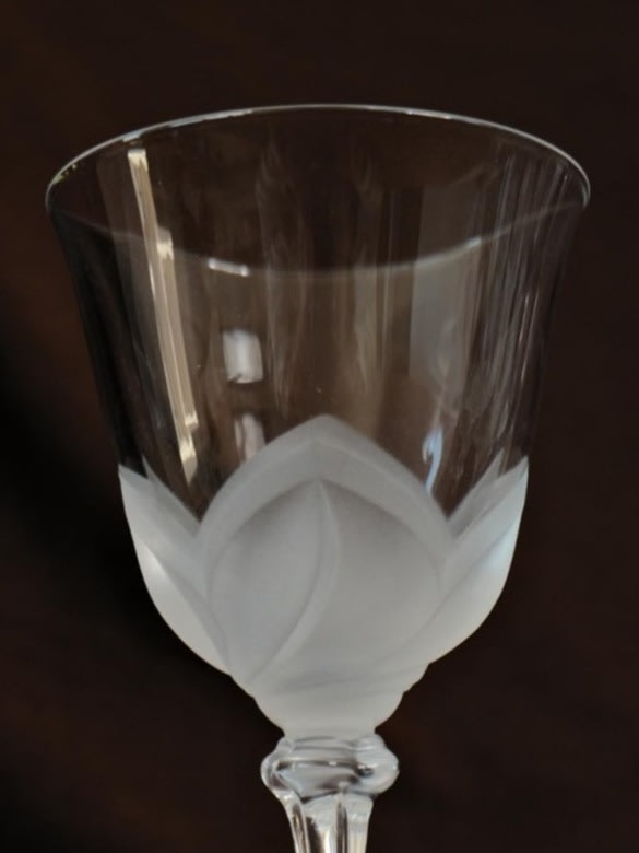 Glass and Crystal Wine Glasses - Set of 4 — detail view