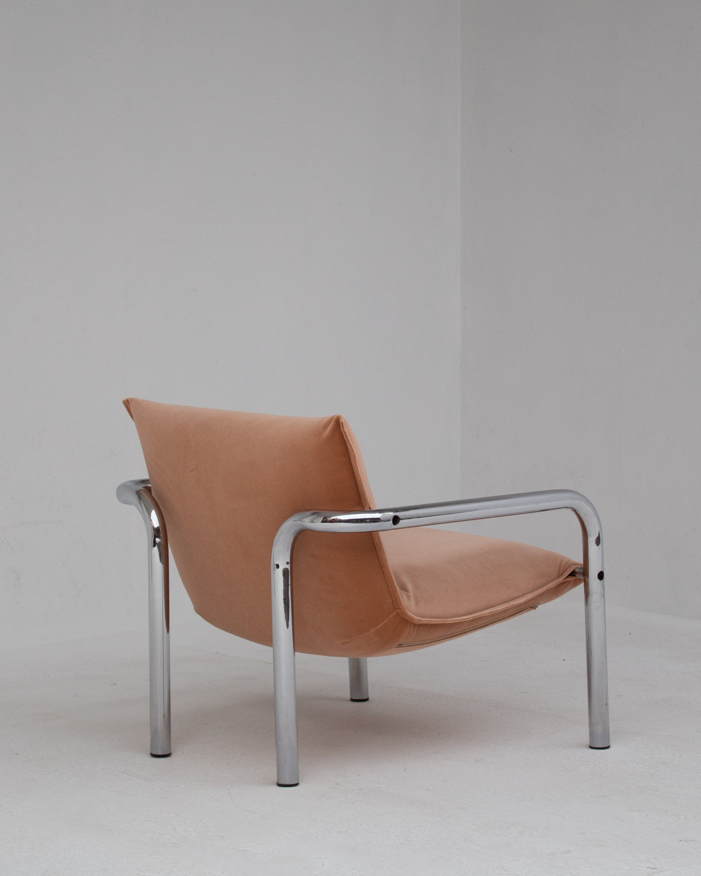Vintage Lounge Chair in Metal and Velvet