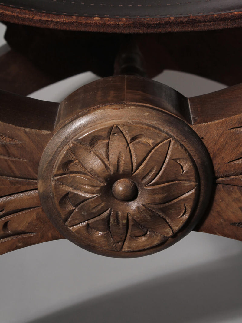 Renaissance Revival Dante Oak Chair, 1850s, Sweden — detail view