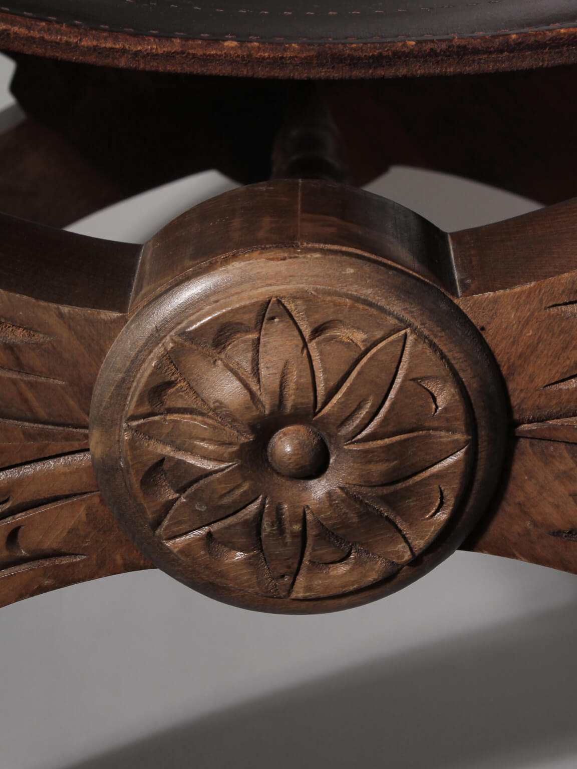 Renaissance Revival Dante Oak Chair, 1850s, Sweden — detail view