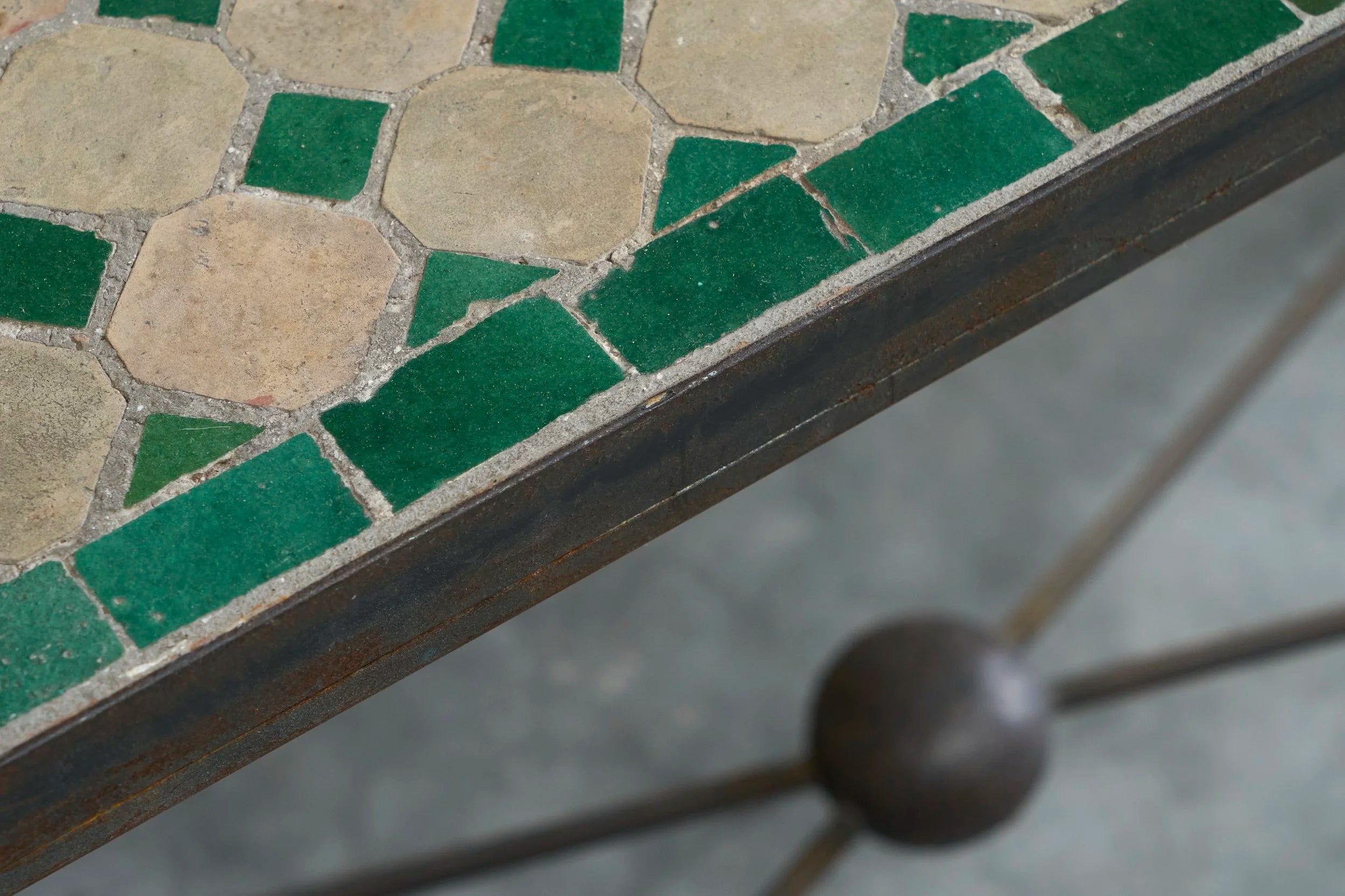 Art Deco Jean-Michel Frank Style Console Table in Patinated Iron and Tiles, 1940s — close-up