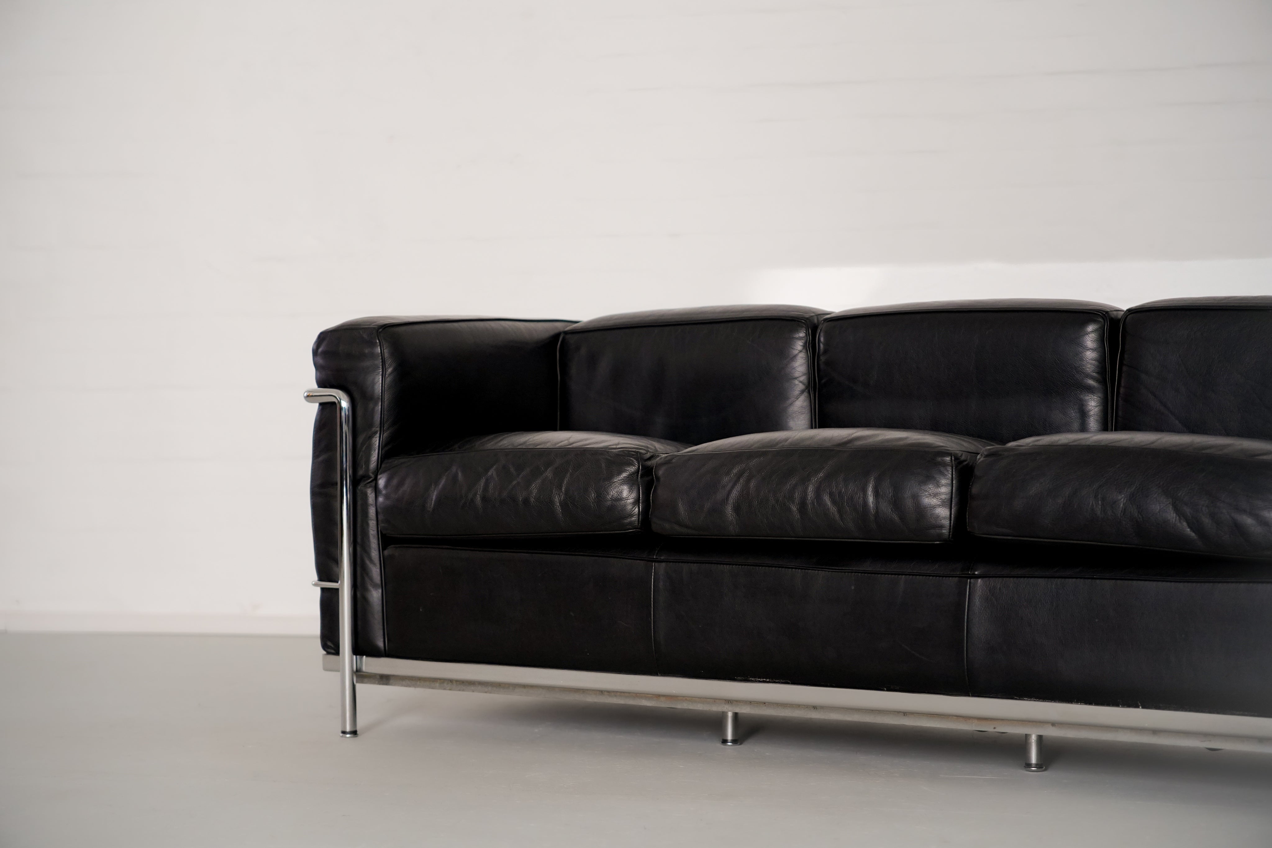 LC2 by Le Corbusier, Pierre Jeanneret and Charlotte Perriand for Cassina