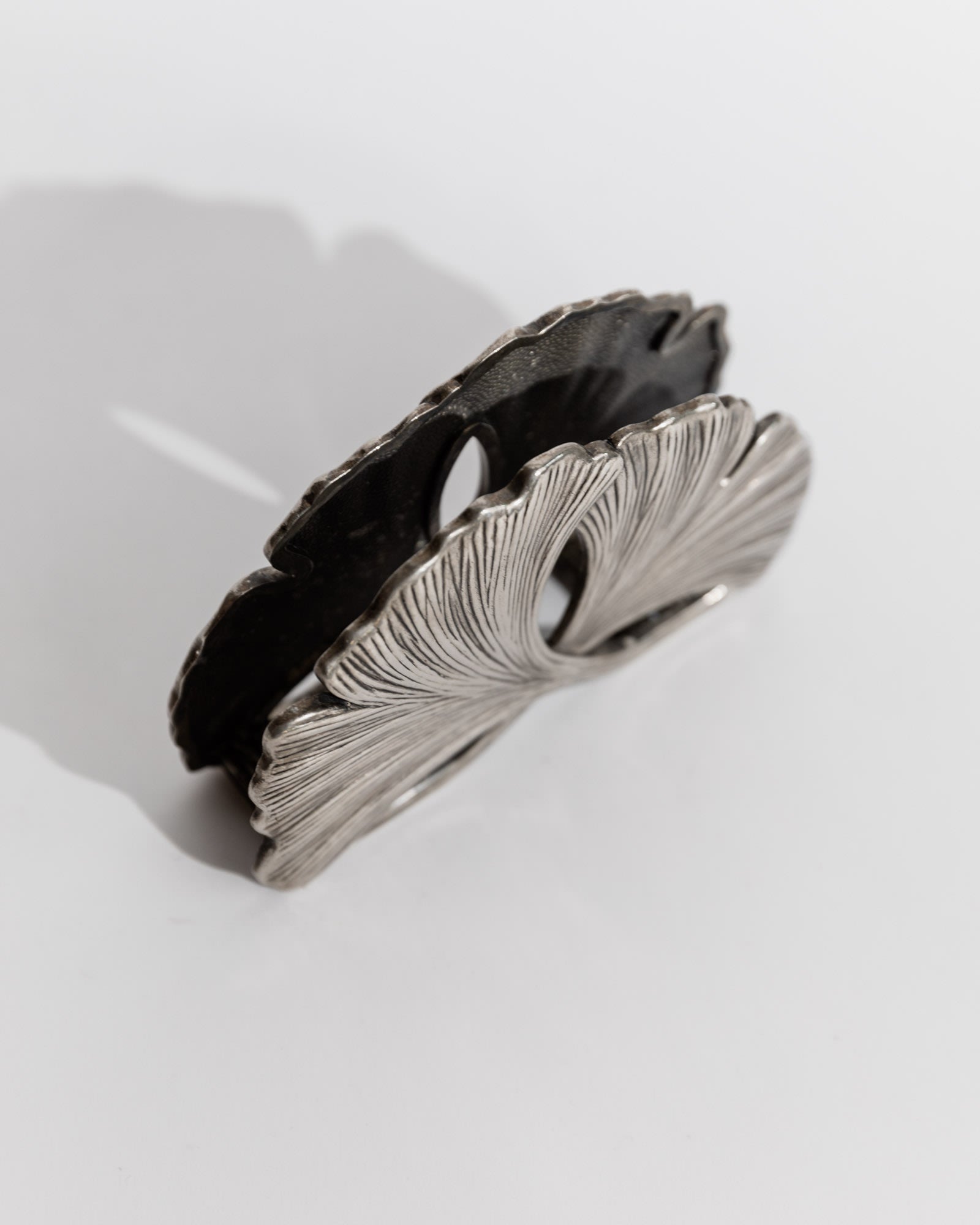1960s silver plated desk holder with ornate feather detail
