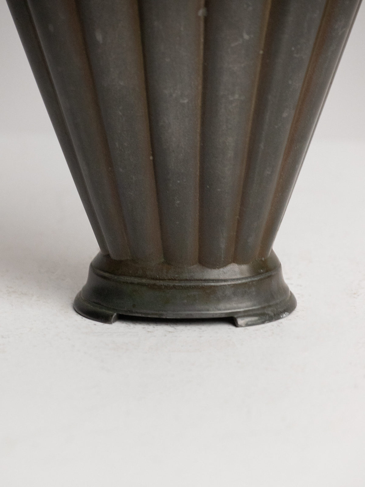 Just Andersen Fan Vase in Disko Metal, Model D20, Denmark 1920s — lifestyle setting