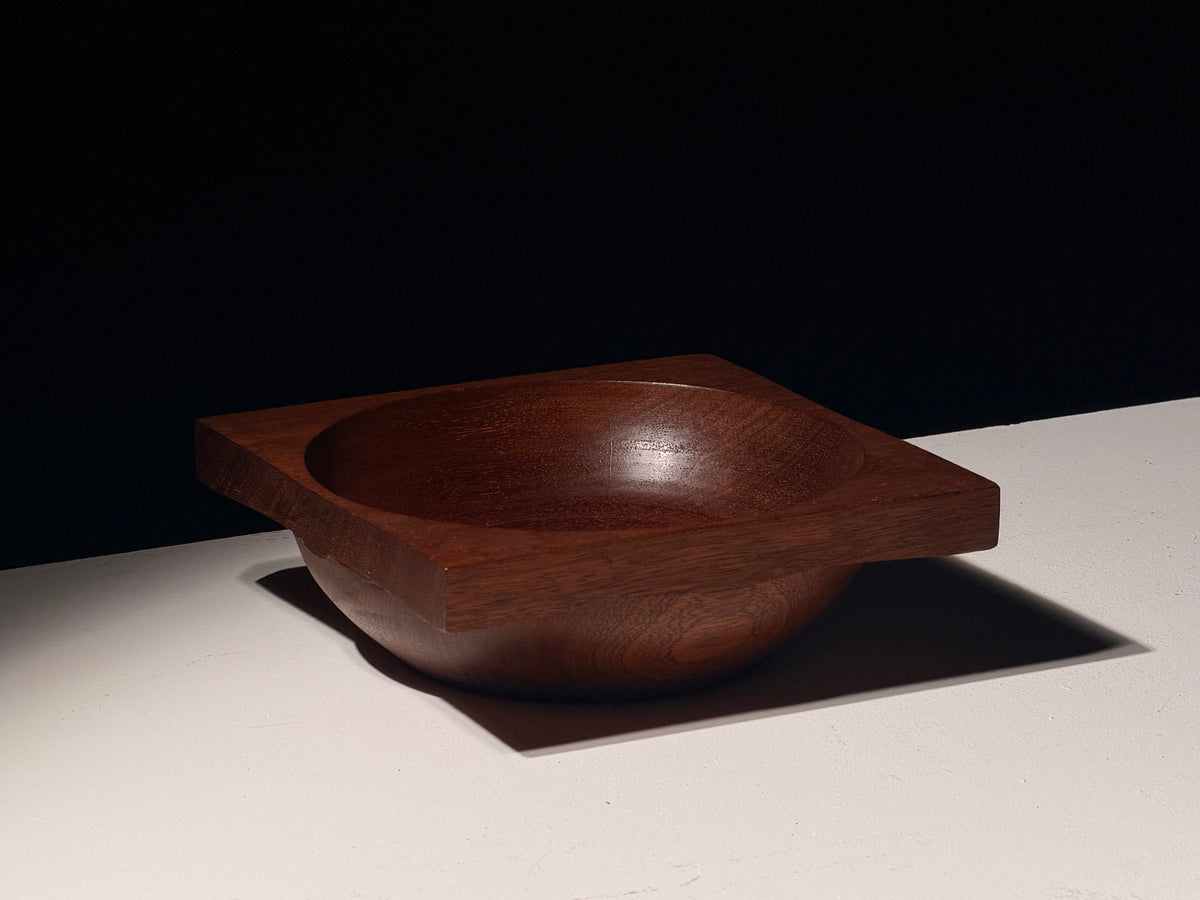 Sculptural Teak Vide-Poche, France, circa 1960 — detail view