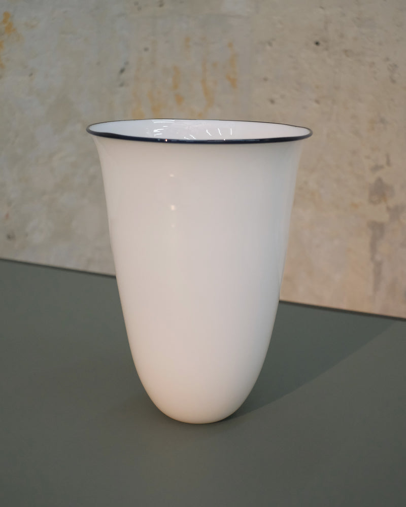 OPA V, Glass Vessel by Clara Jorisch & Verre d'Onge by Clara Jorisch | The Oblist