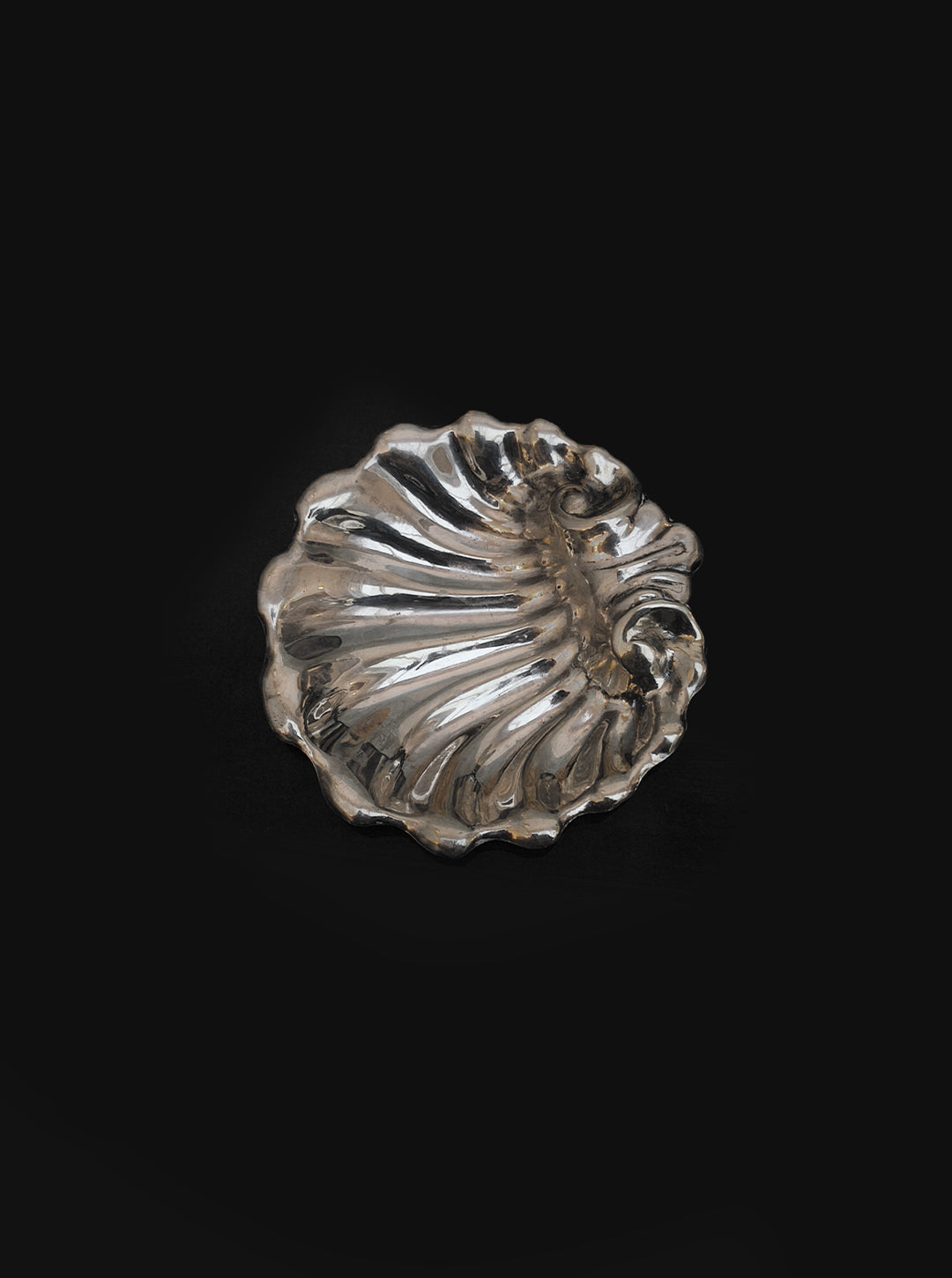 Small Shell Vide Poche — detail view