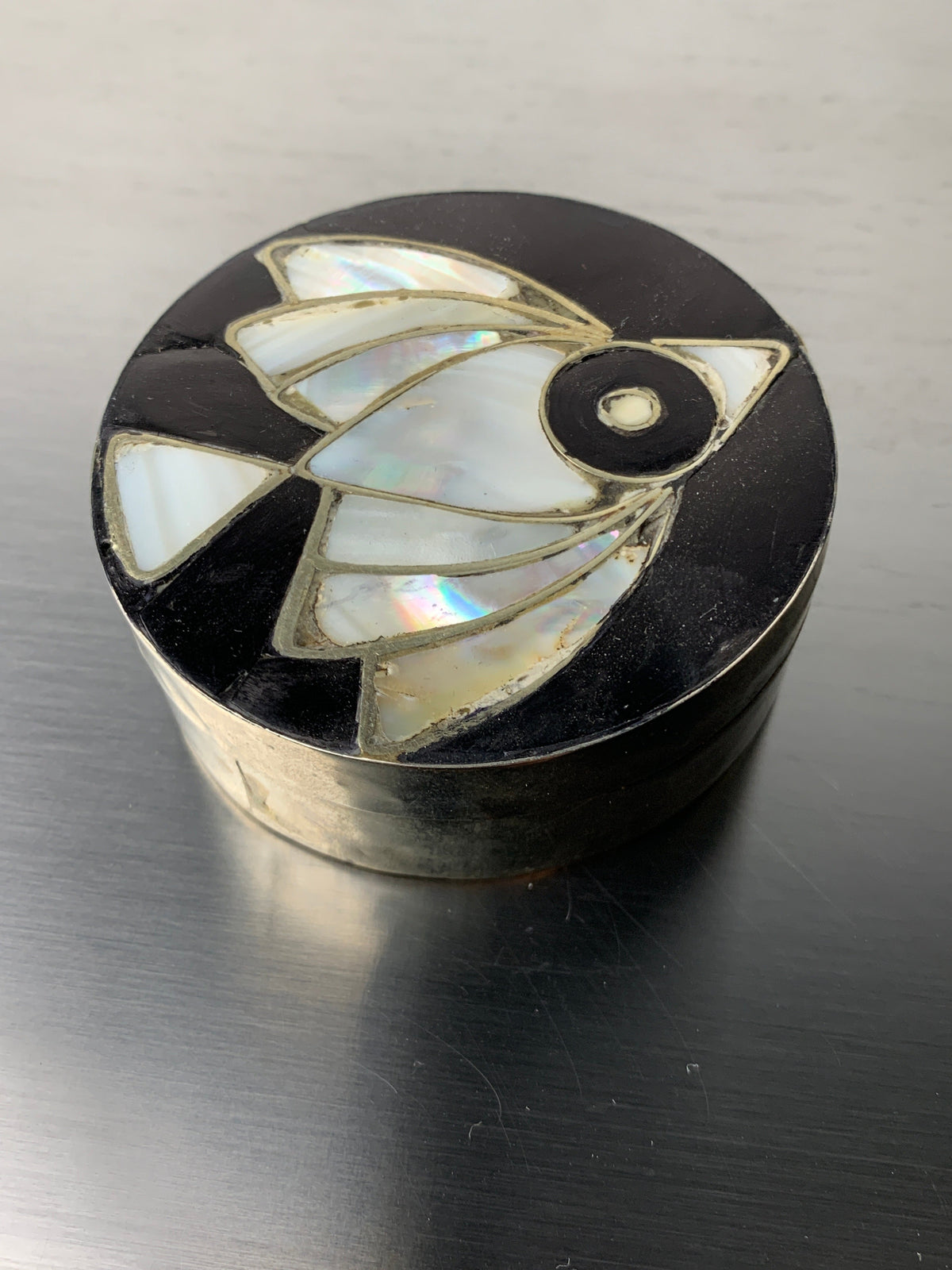 Abalone shell & alpaca silver fish box, Mexico, 1970's — detail view