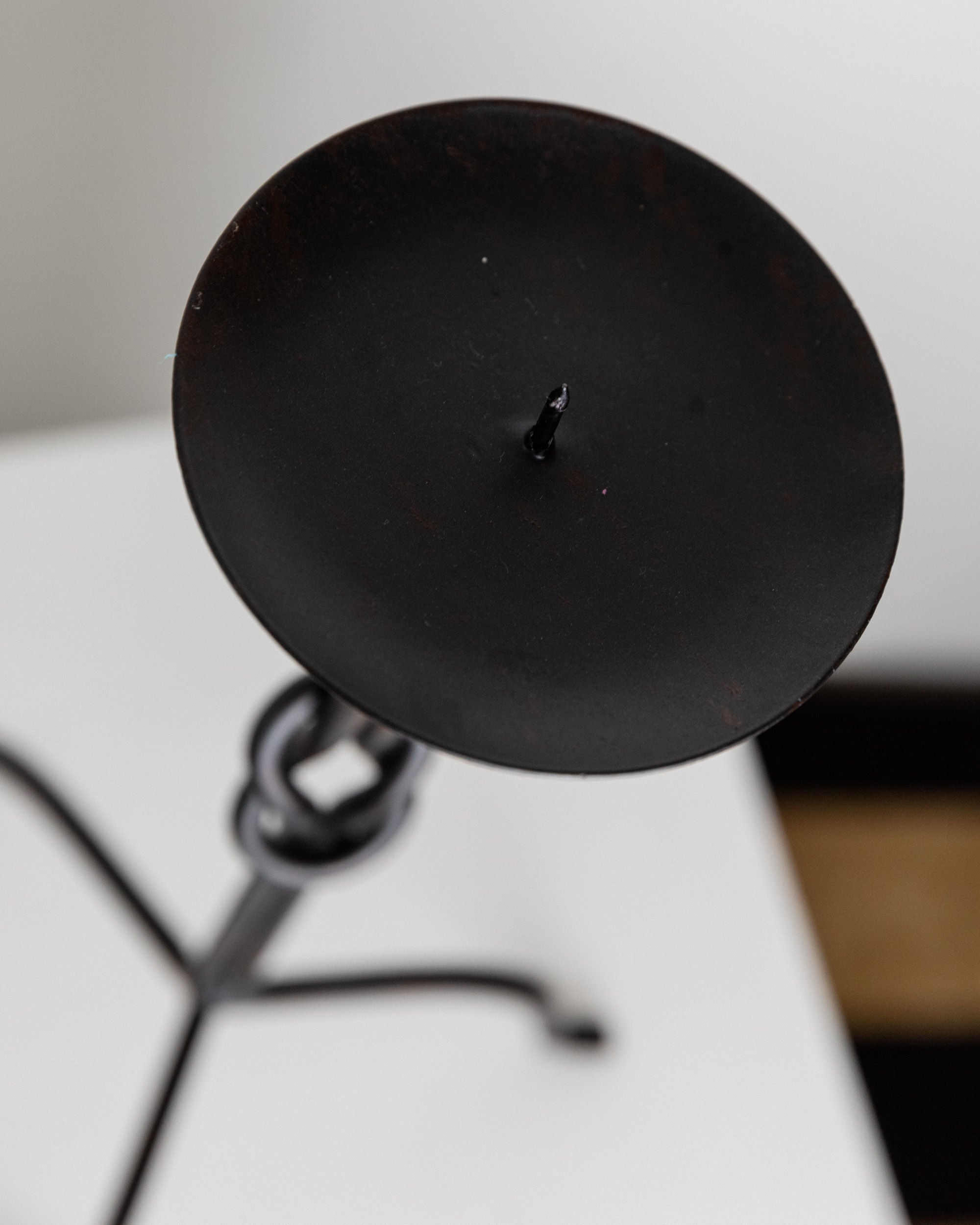 Candleholder Hand-forged Iron - Italy 1970s — top view of black iron base