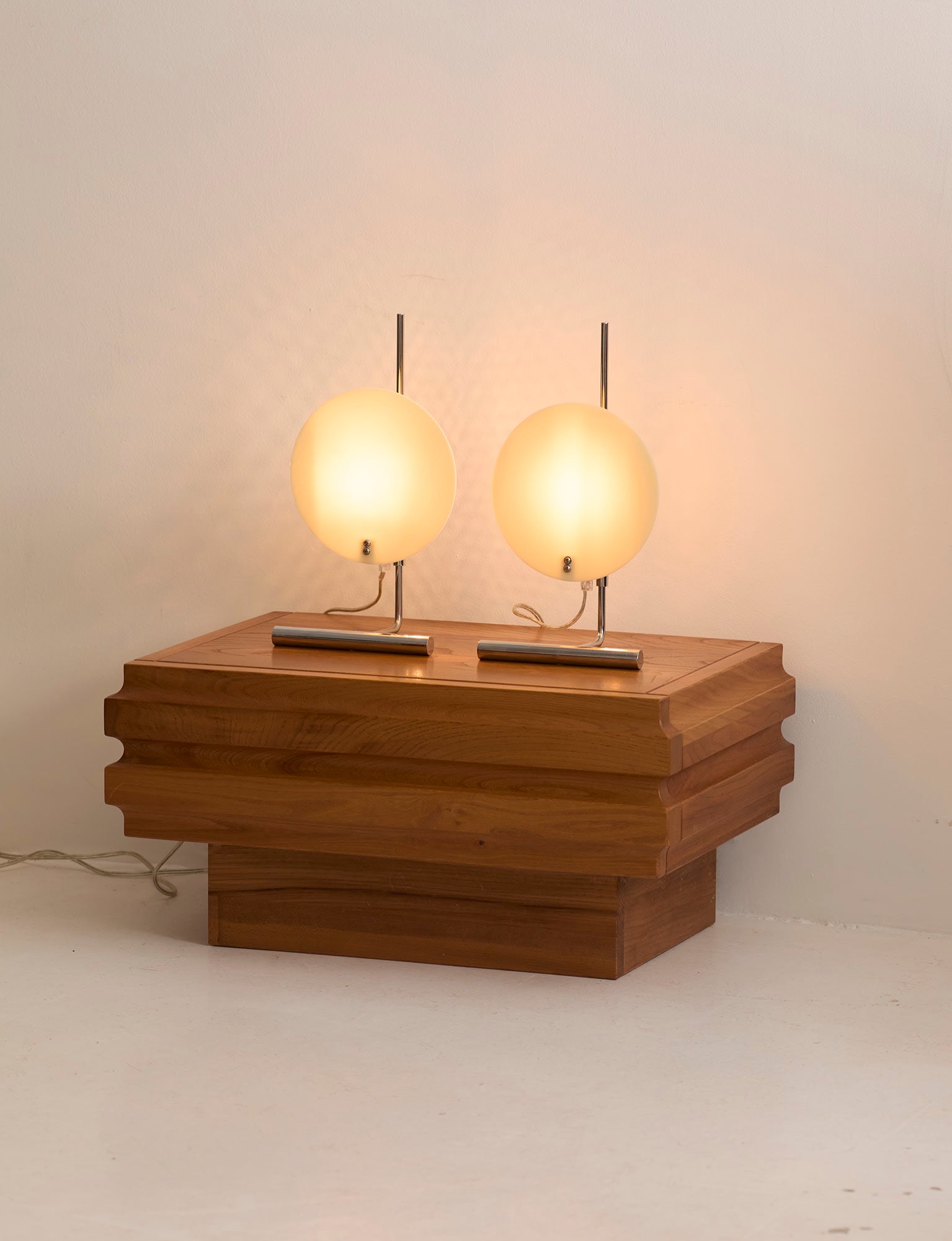 Vintage Habitat Table Lamp with Rotating Disc Shade on Chrome Stem, c. 1990 — lifestyle setting