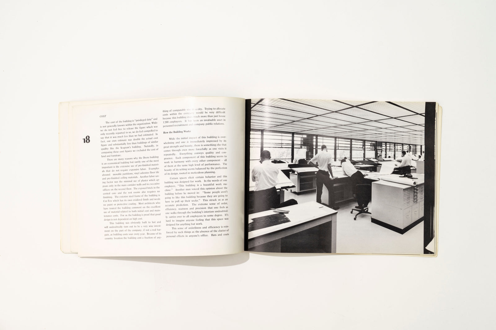 The Fourth Dimension in Architecture, Eero Saarinen, 1975 (Signed) RARE Interiors Book — close-up