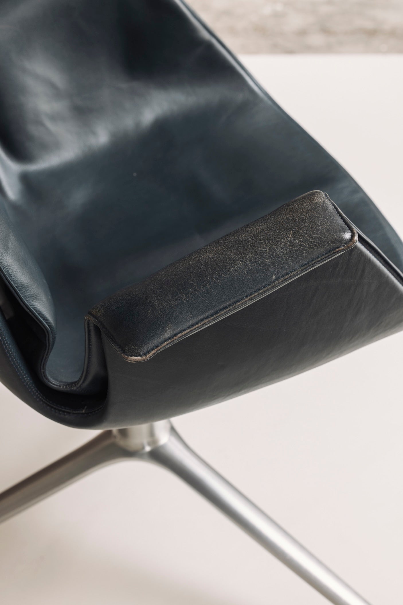Set of two Bird Low Tulip Chairs by Fabricius & Kastholm, 1960s — in context