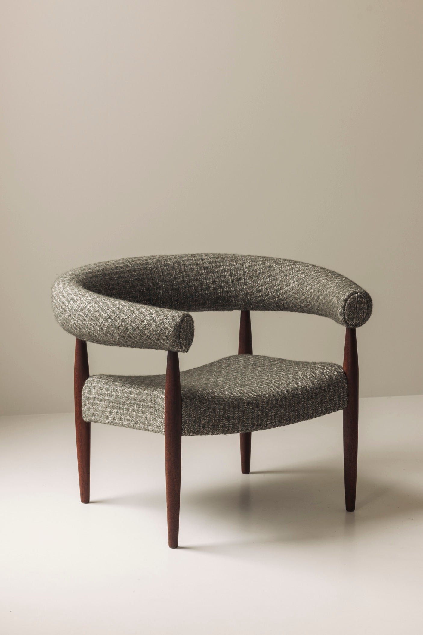 Very rare set of 'Ring Chairs' by Nanna and Jørgen Ditzel, Denmark 1958 — lifestyle setting