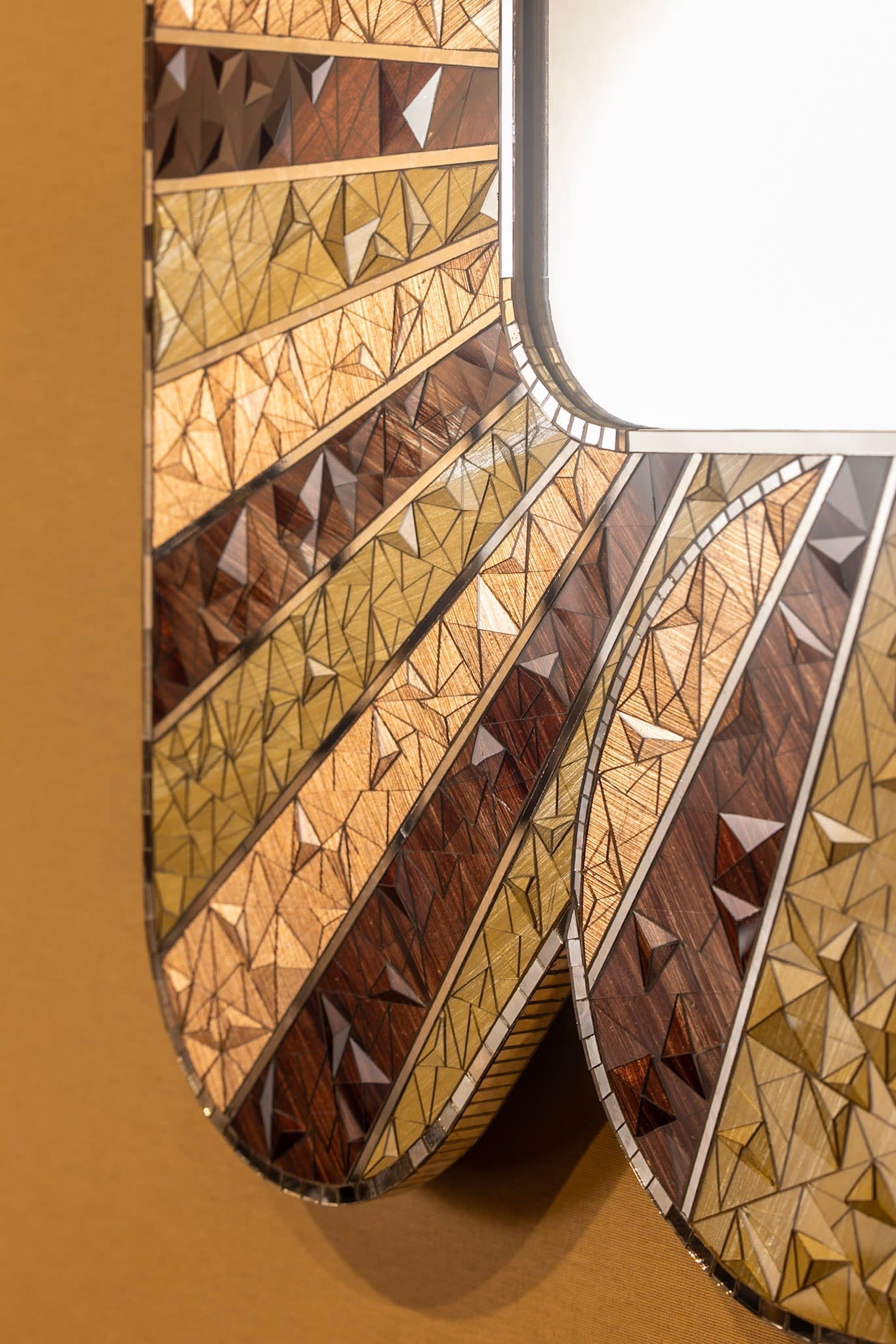 RŌCH Mirror – Sunburst Hand-Cut Mirror Glass — lifestyle setting
