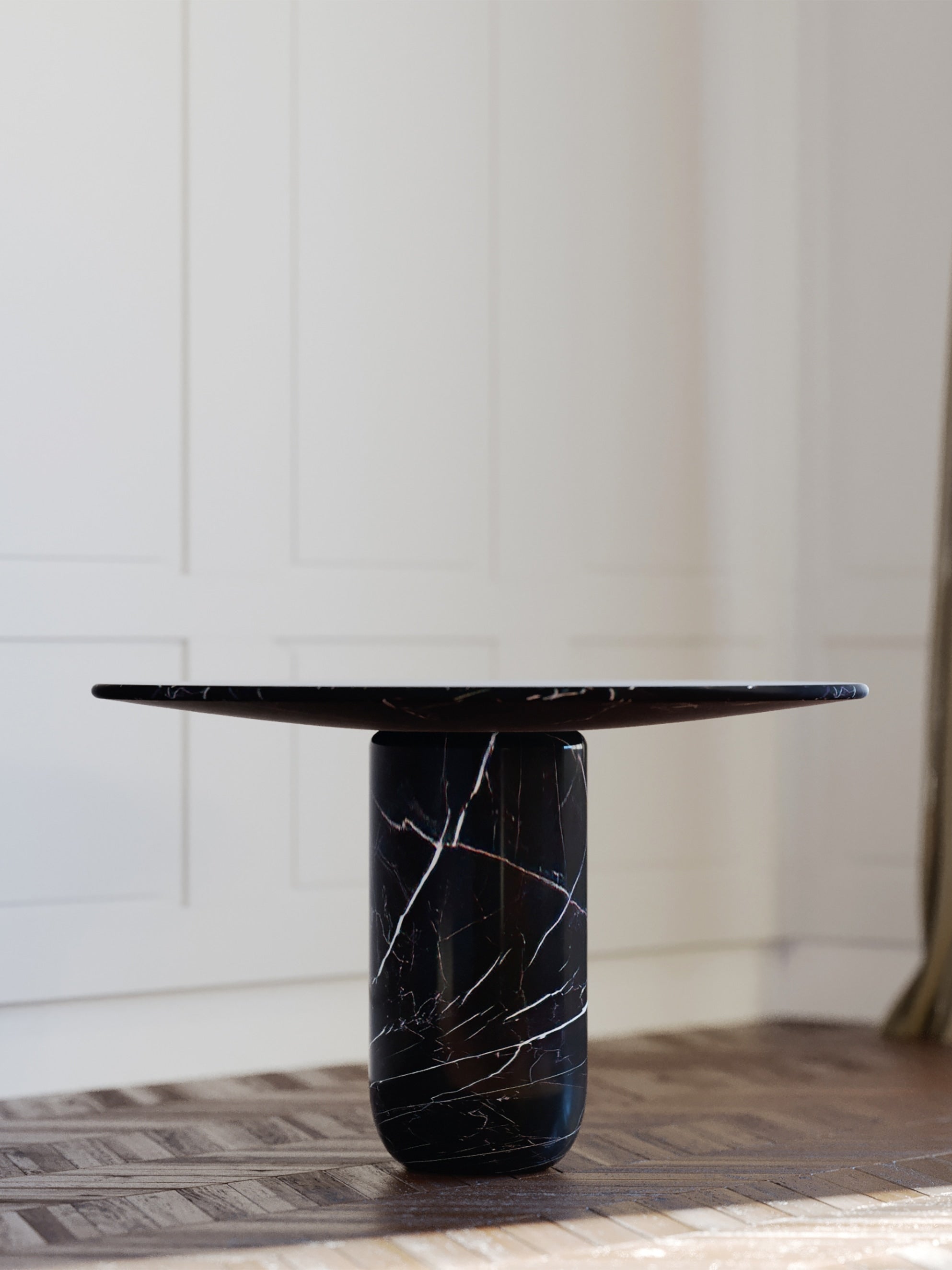 Round Table - Tangent Collection — side angle