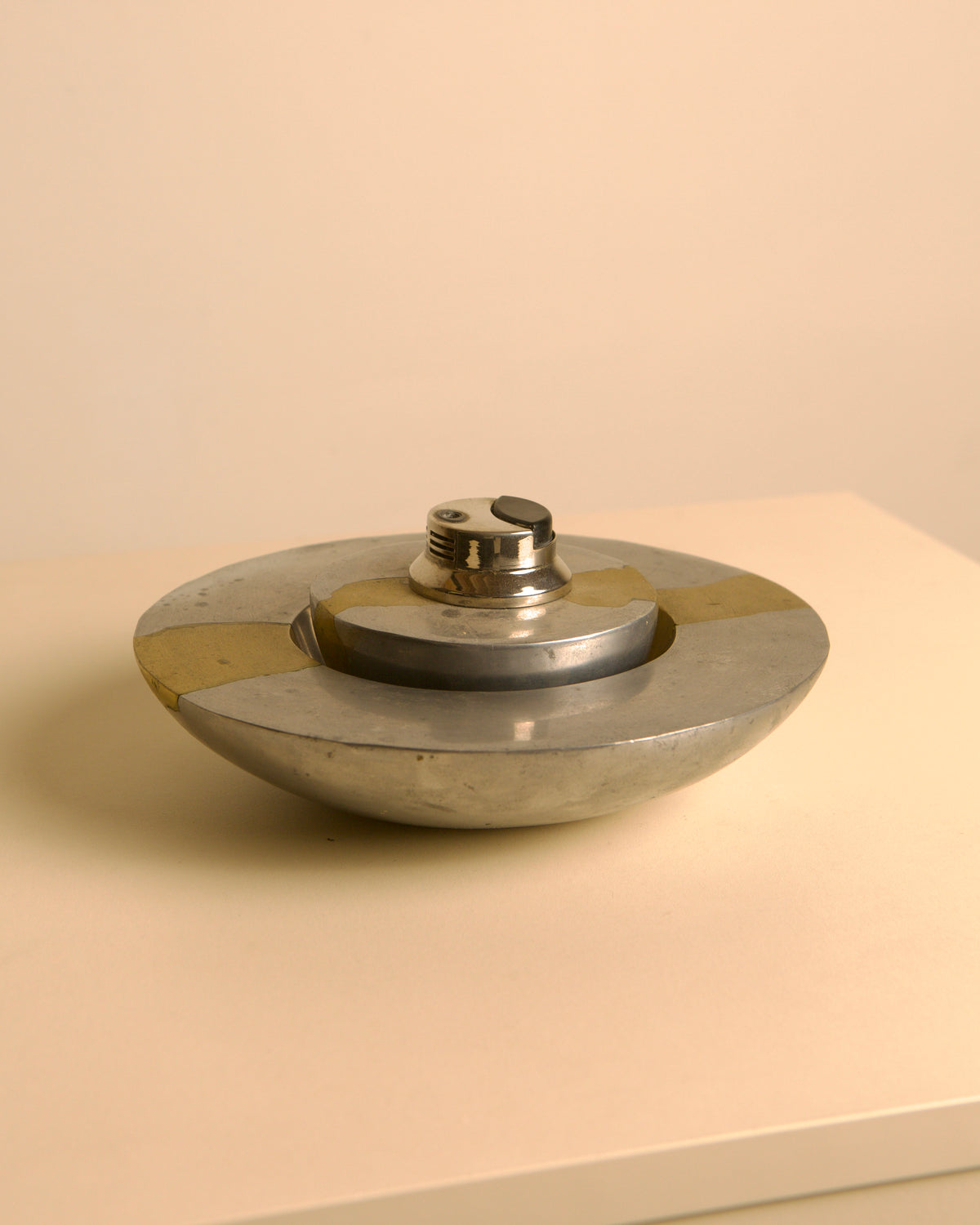 Ashtray and lighter set by David Marshall, 1960s — detail view