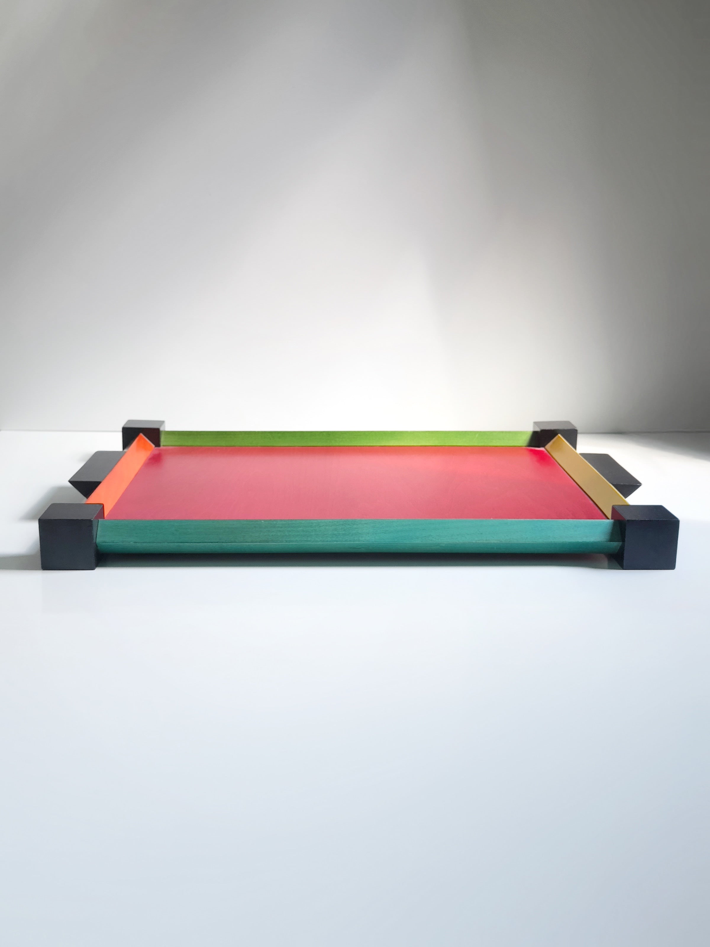 Italian serving tray by Pietro Manzoni Bergamo - 1960s — close-up