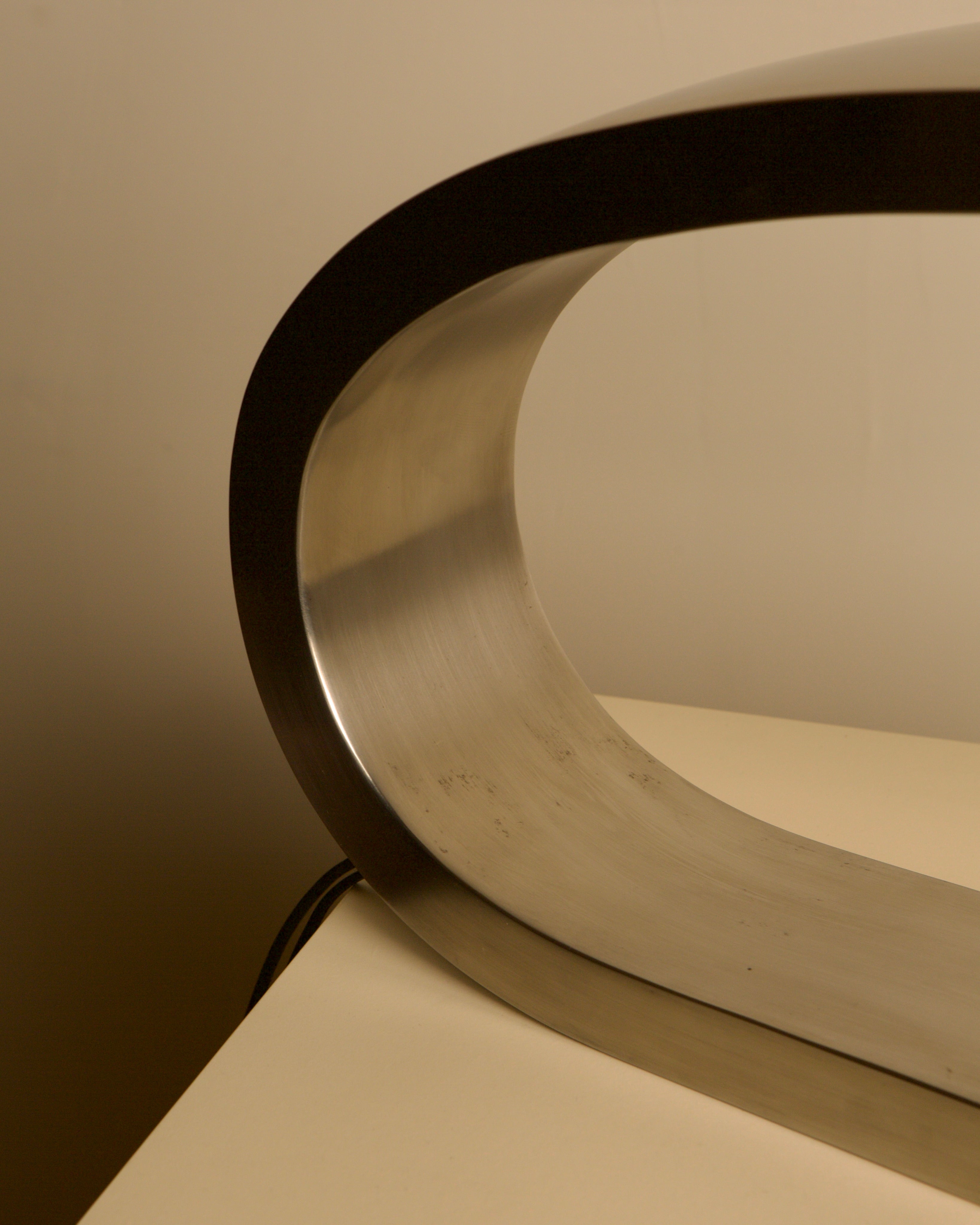 Desk lamp by Carlos M. Serra for Carpyen 70's — close-up
