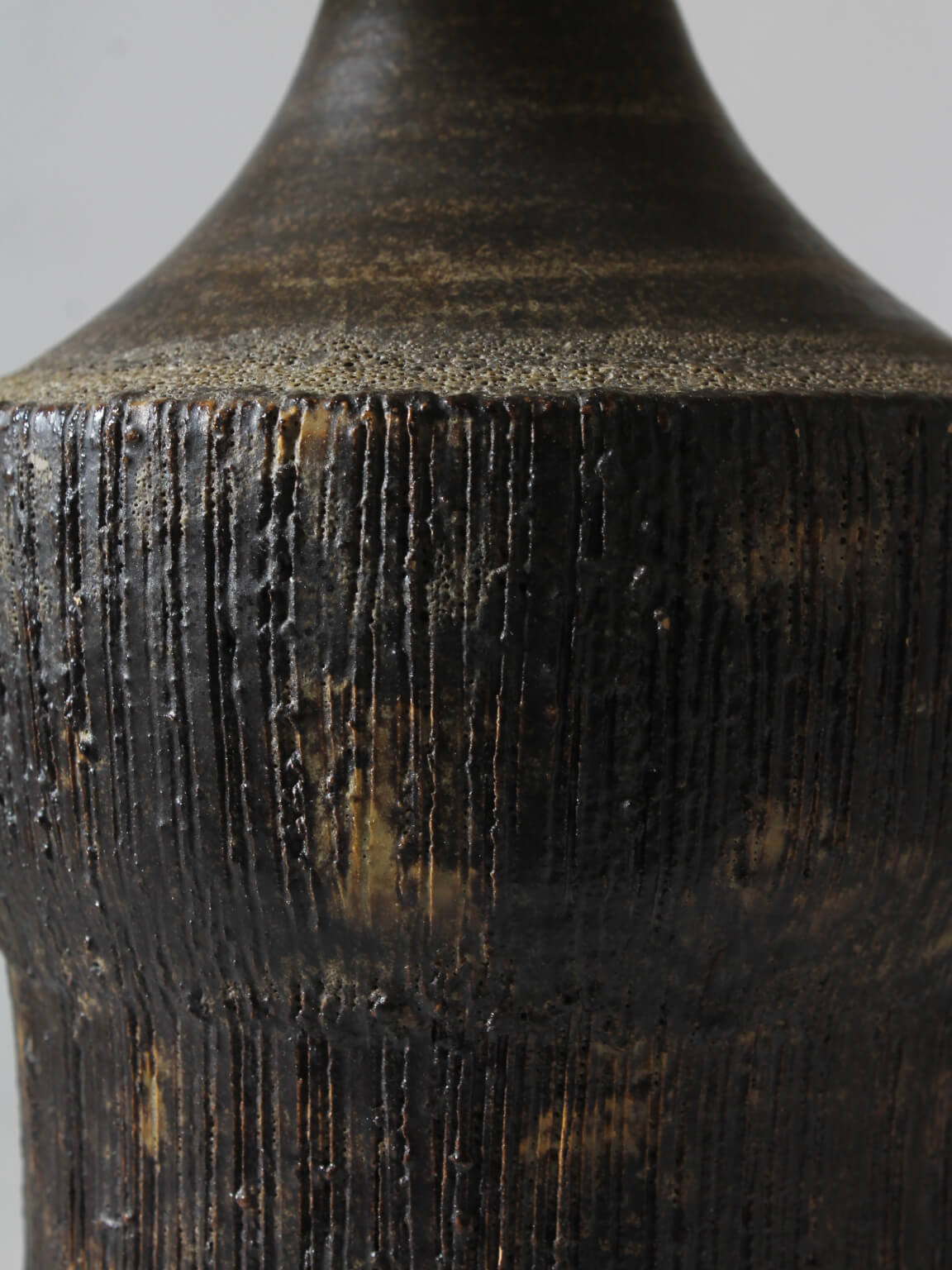 Textured Ceramic Table Lamp by Vintage Stories | The Oblist