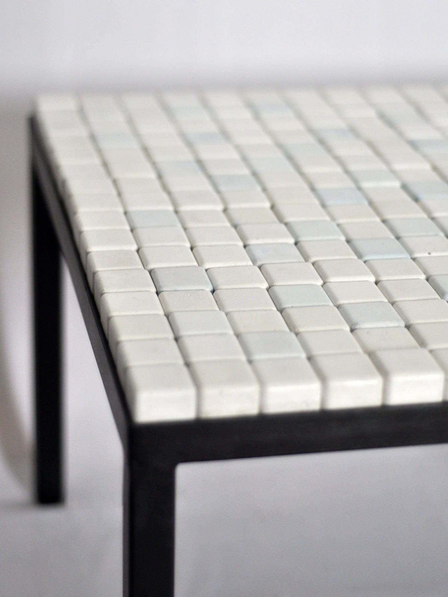 Minimalism Low Table - Concrete Cubes Collection — detail view